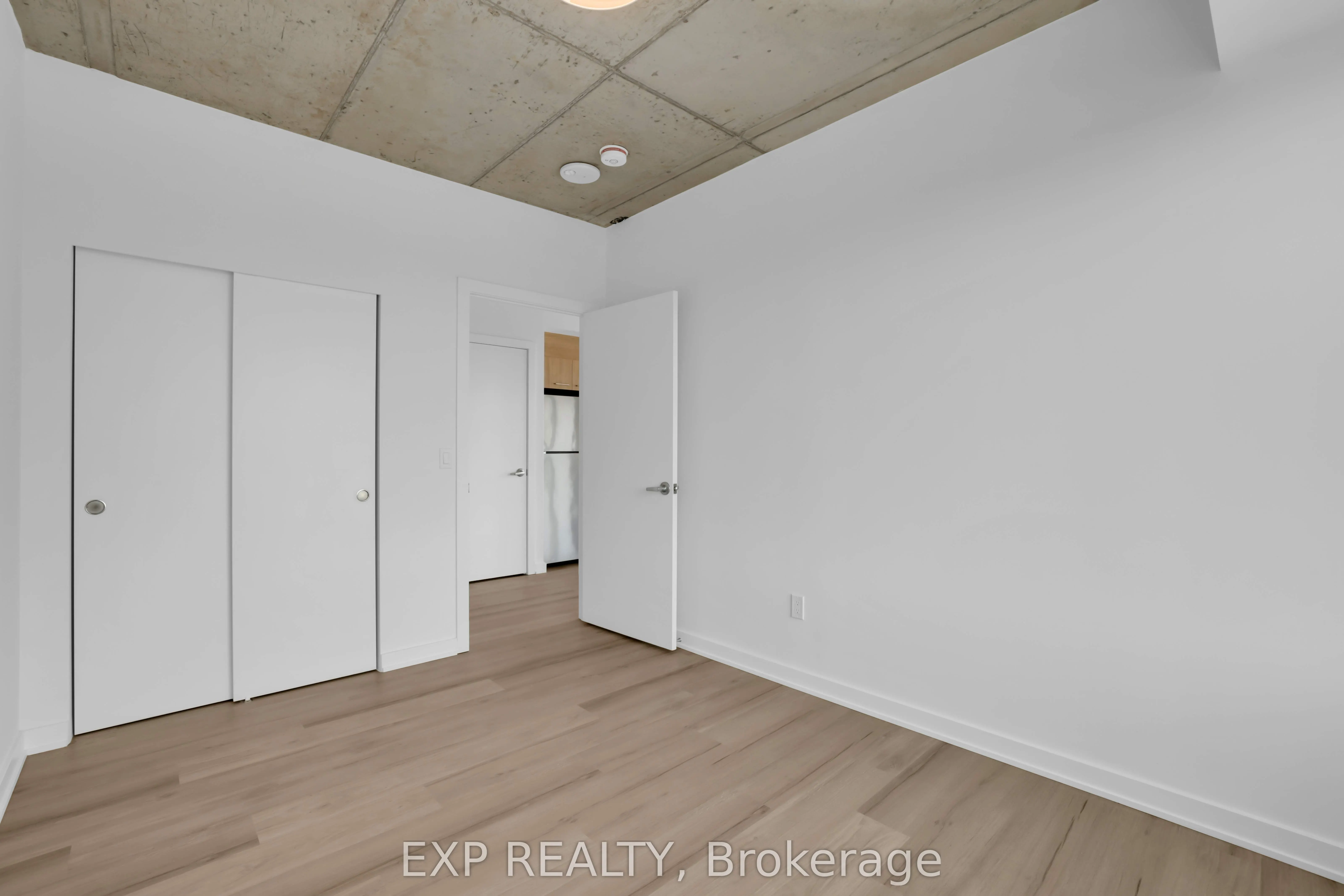 36 Robinson Avenue, #812