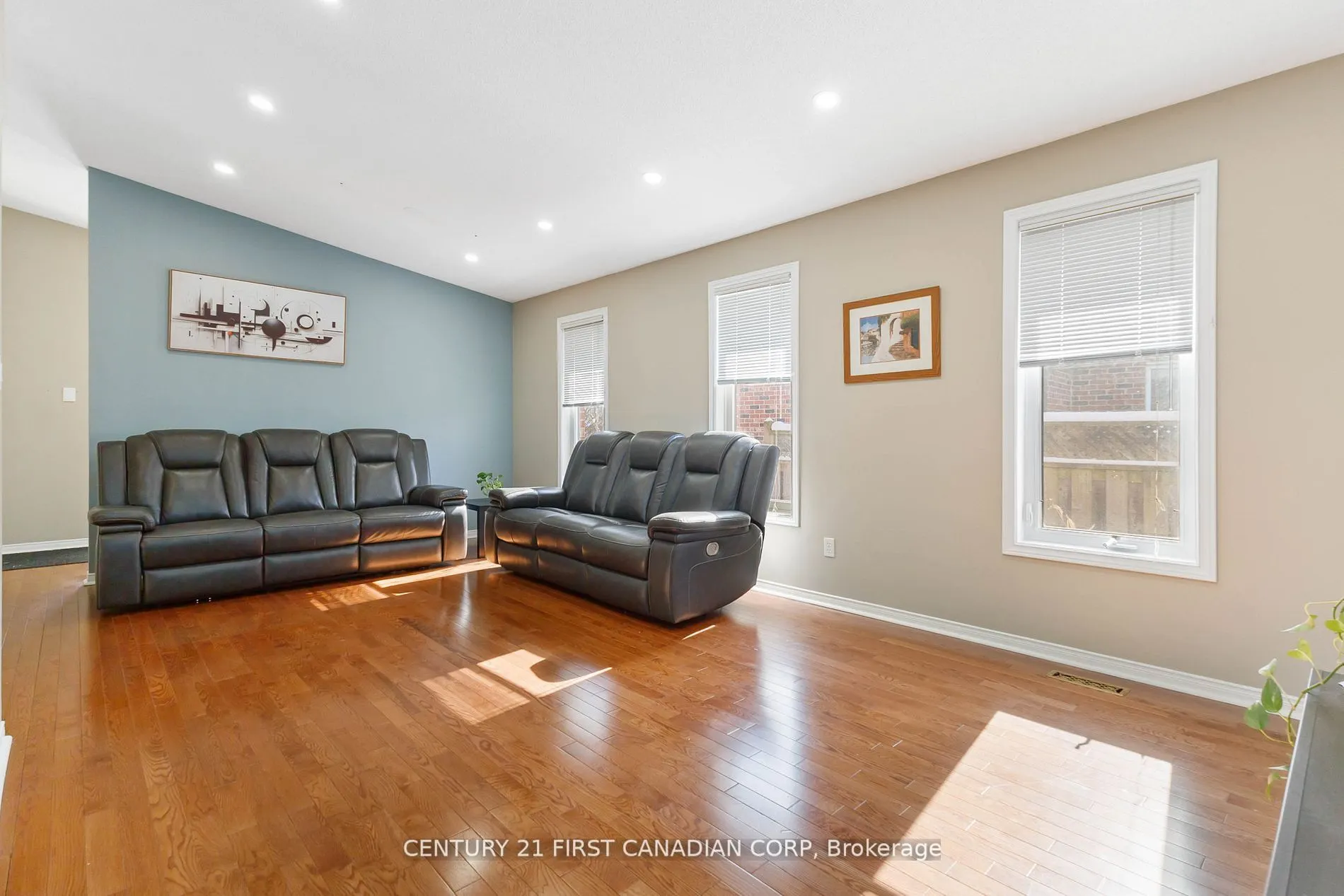 256 WHITE SANDS Drive
