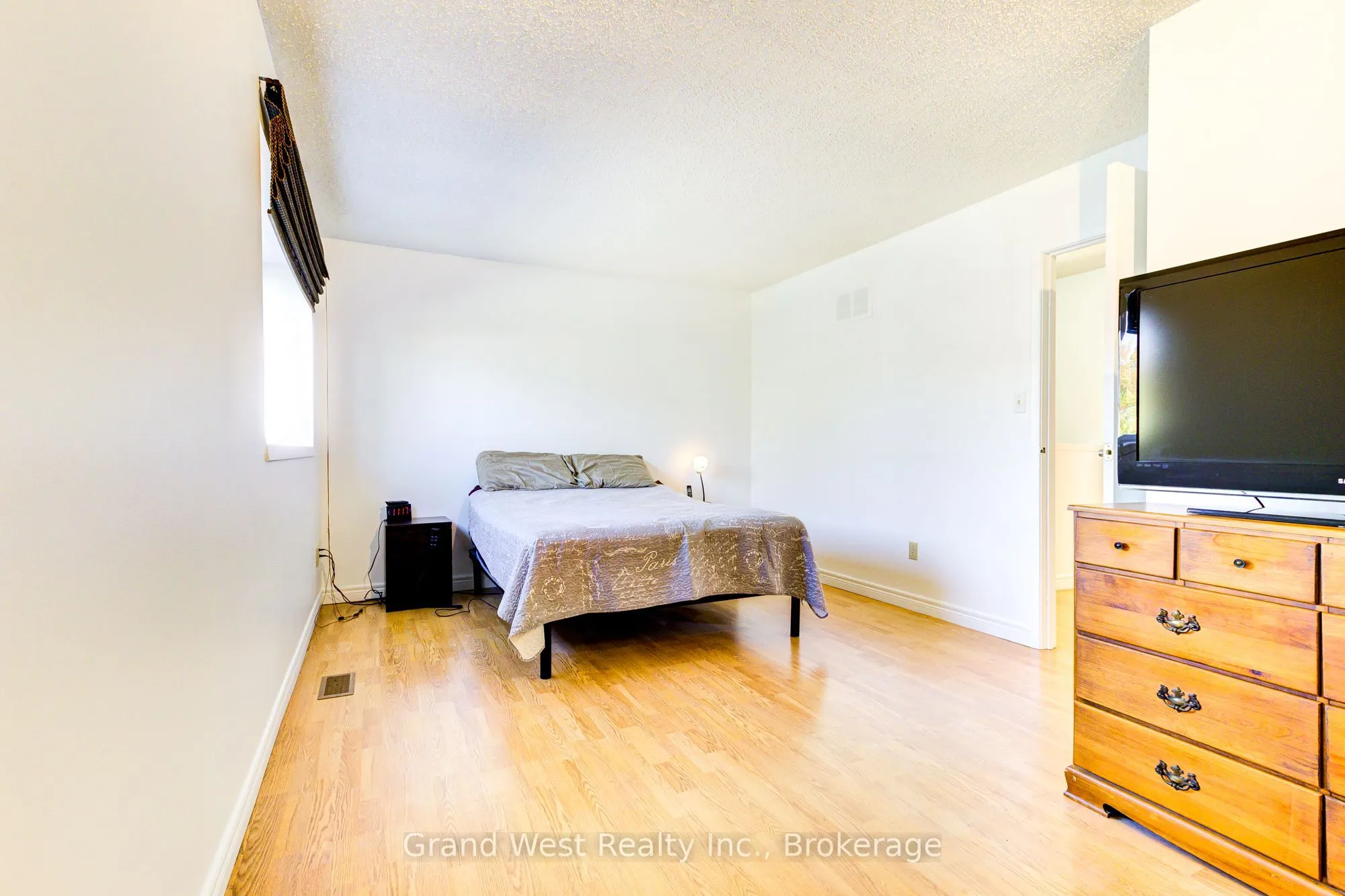 125 Sekura Crescent, #29