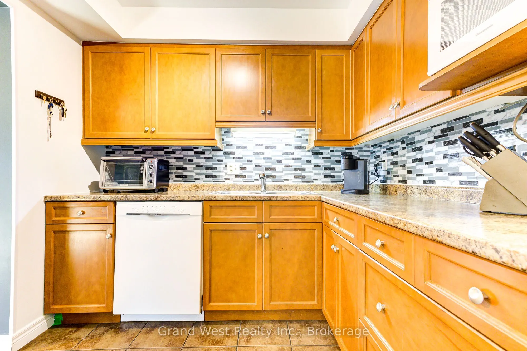 125 Sekura Crescent, #29
