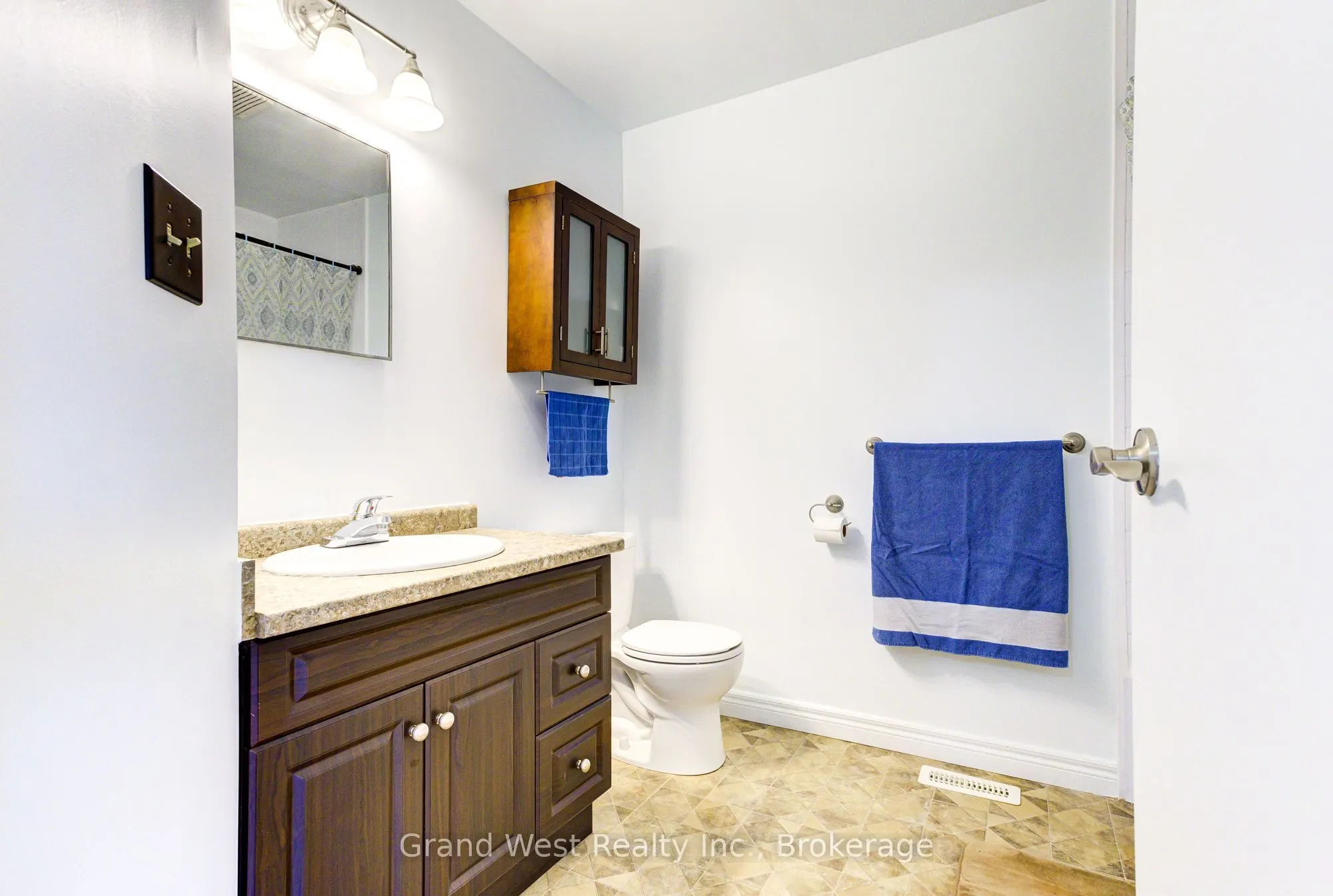 125 Sekura Crescent, #29