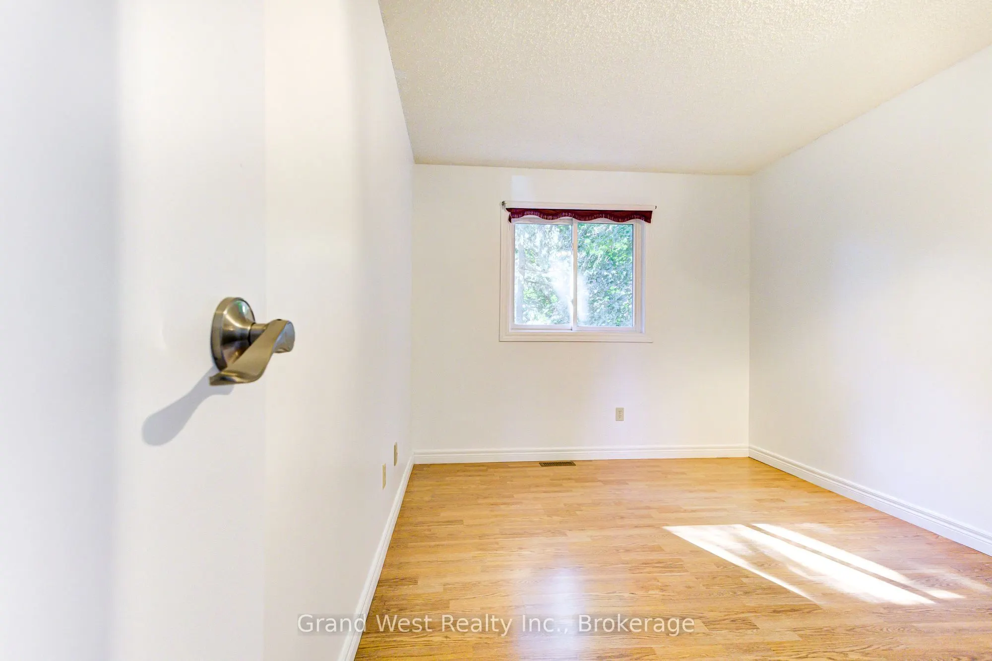 125 Sekura Crescent, #29