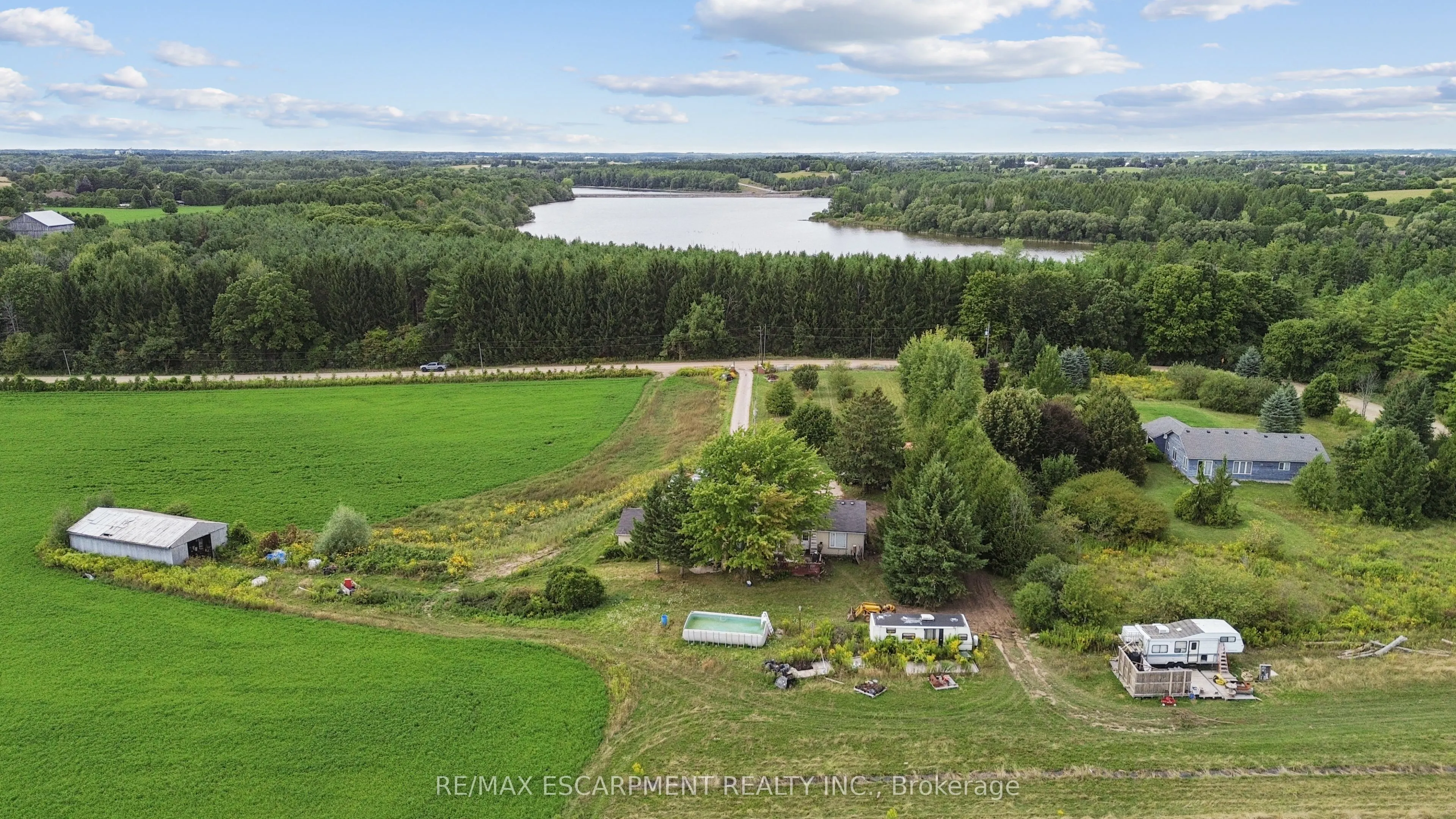 8033 Sideroad 10