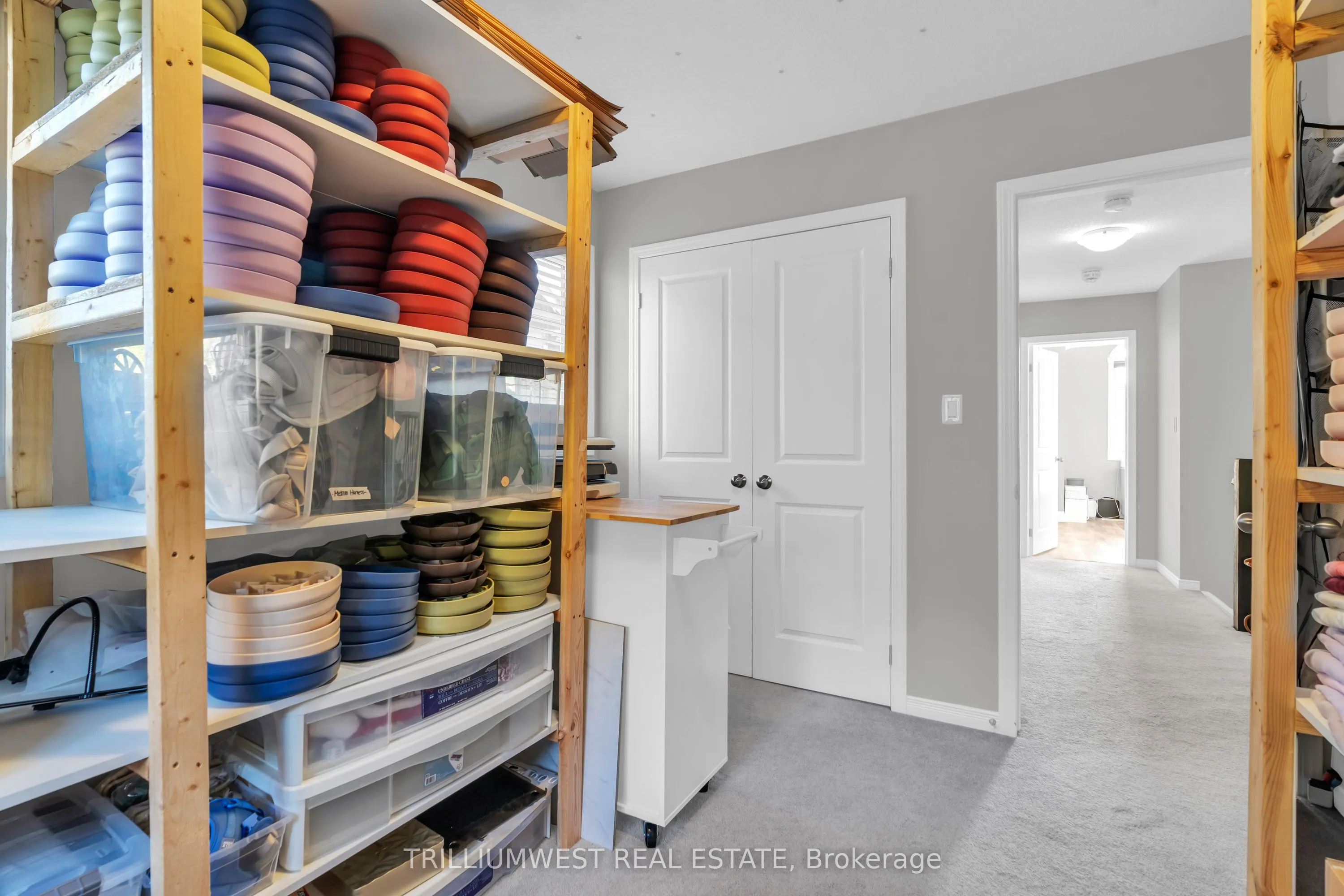 49 Meadowridge Street