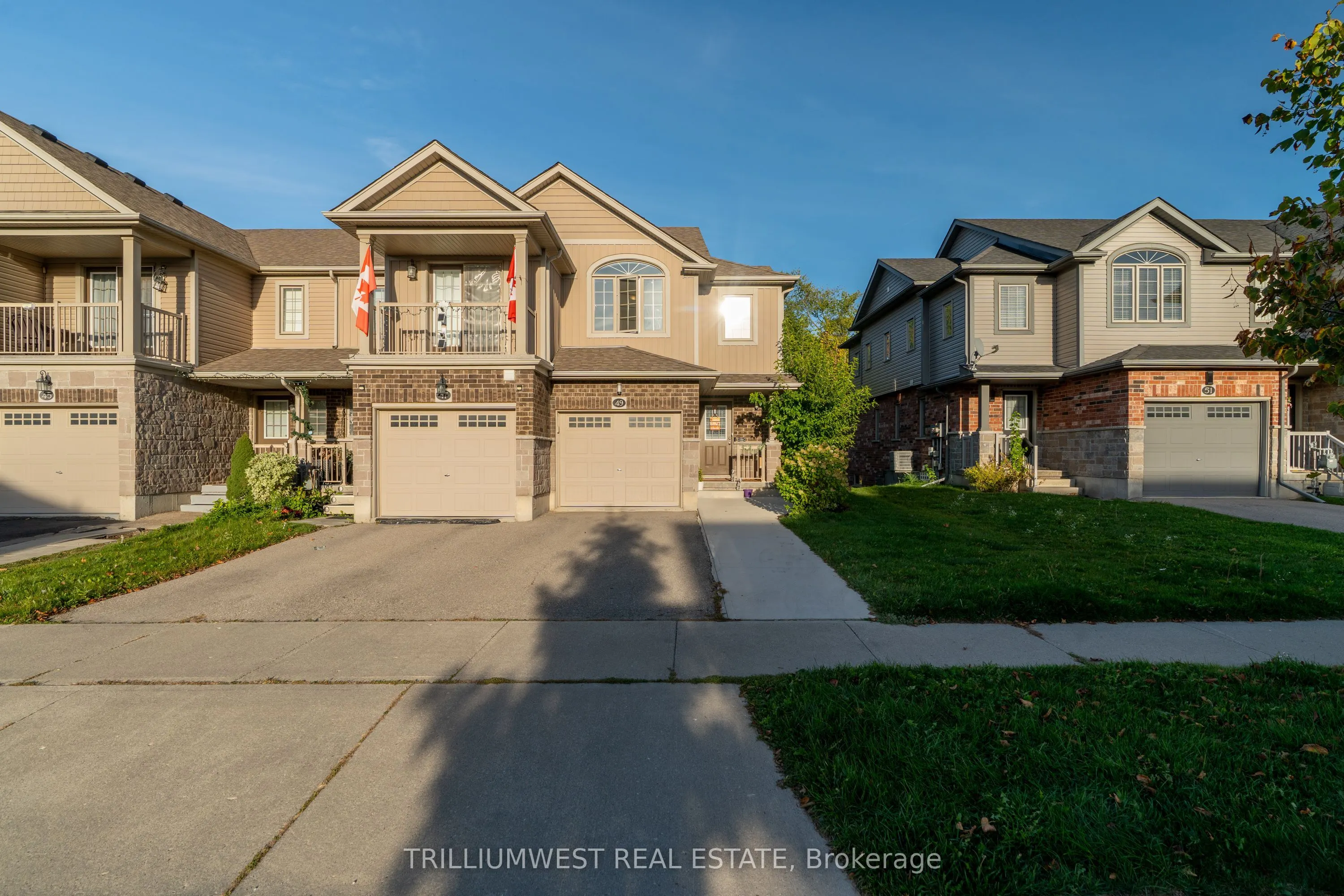 49 Meadowridge Street