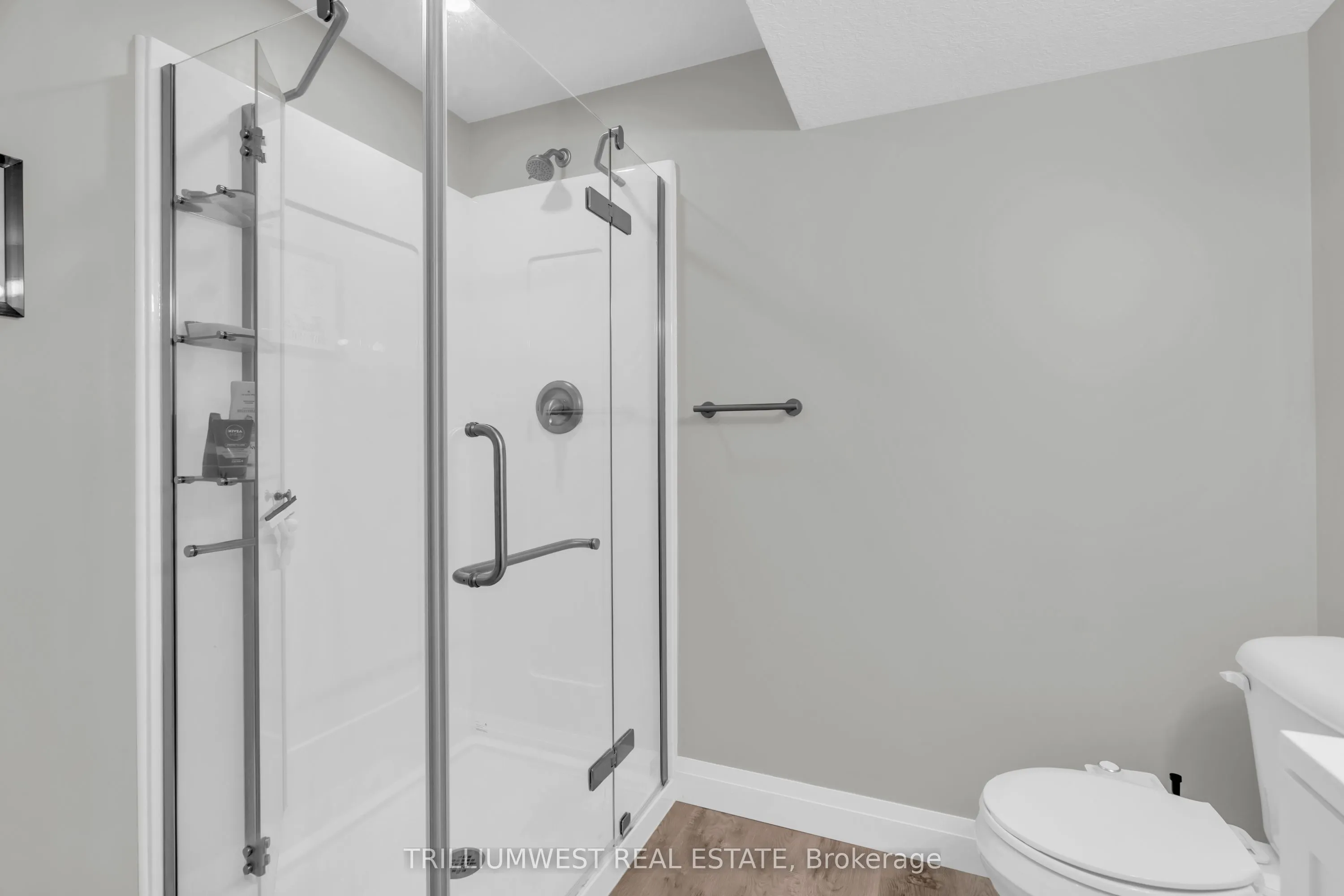 49 Meadowridge Street