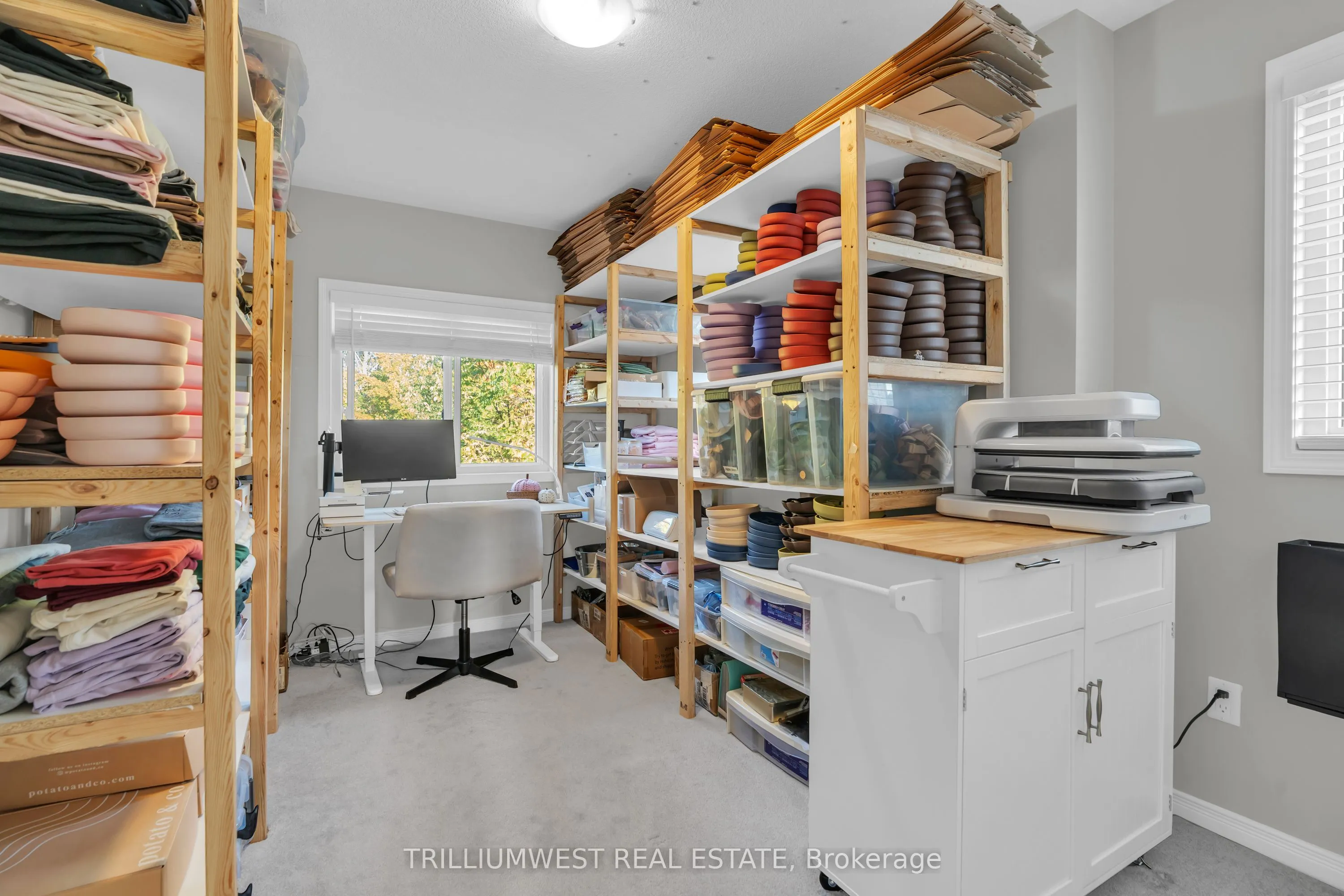 49 Meadowridge Street