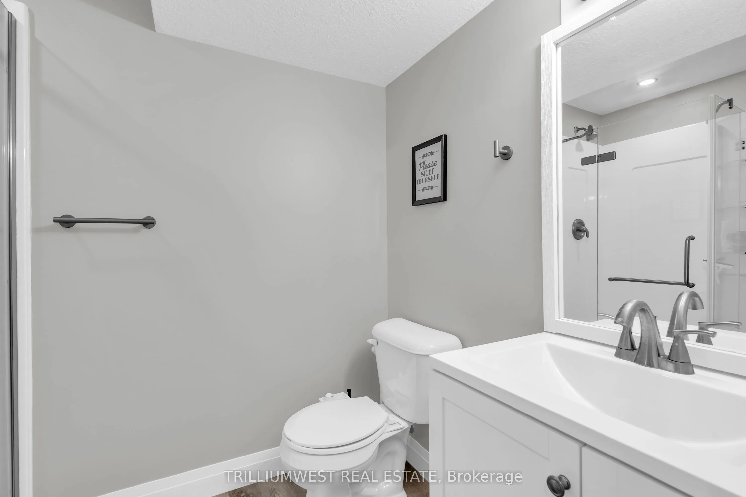49 Meadowridge Street