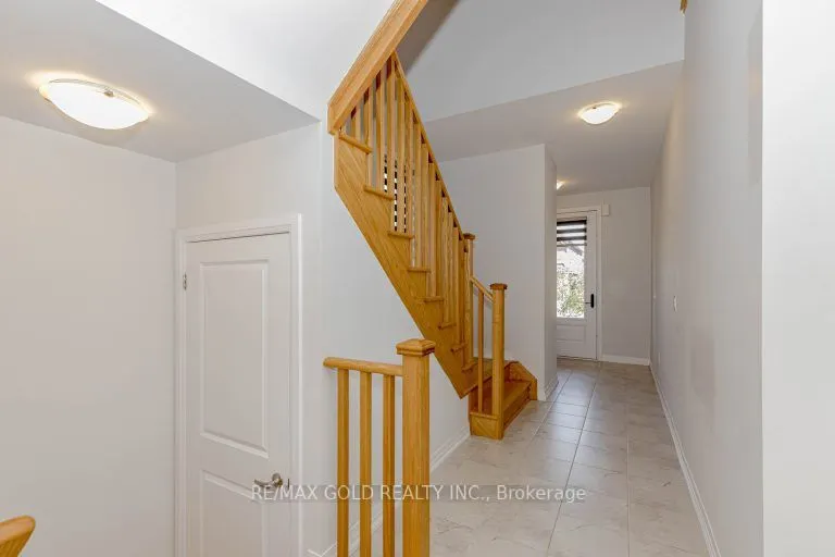 164 Silverwood Crescent