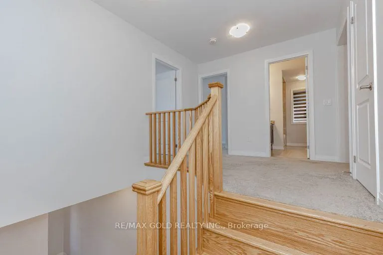 164 Silverwood Crescent