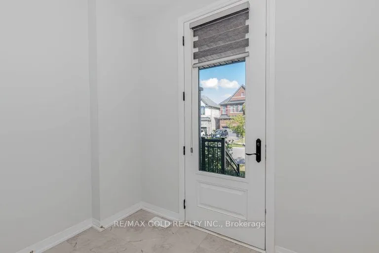 164 Silverwood Crescent