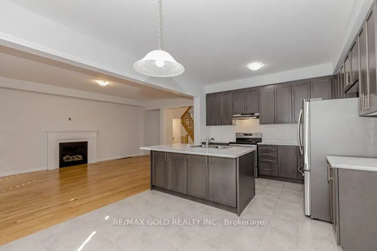 164 Silverwood Crescent