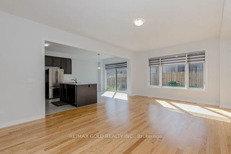 164 Silverwood Crescent