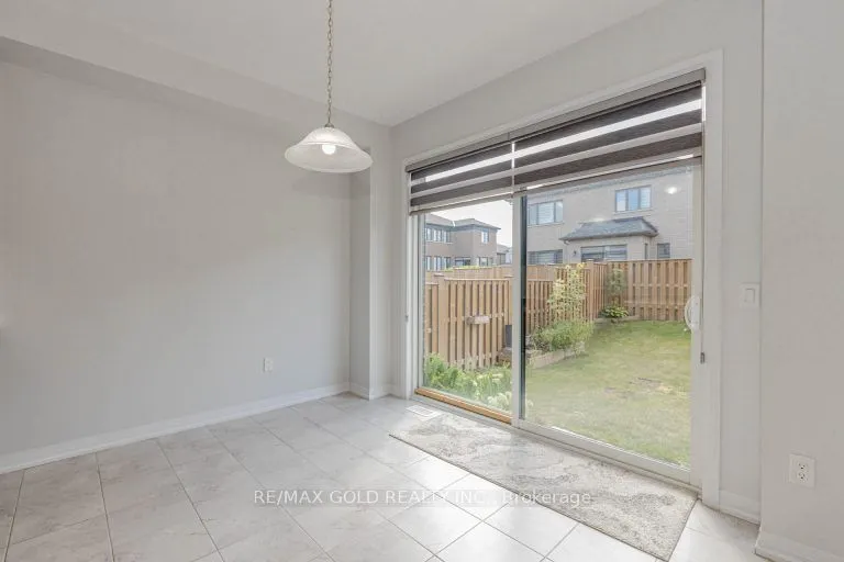 164 Silverwood Crescent