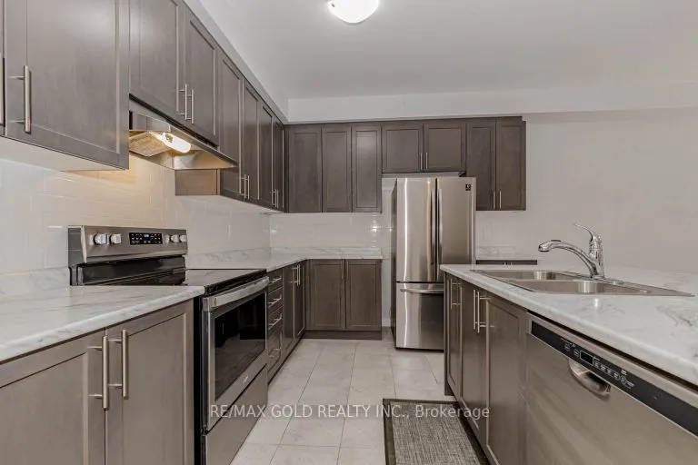 164 Silverwood Crescent