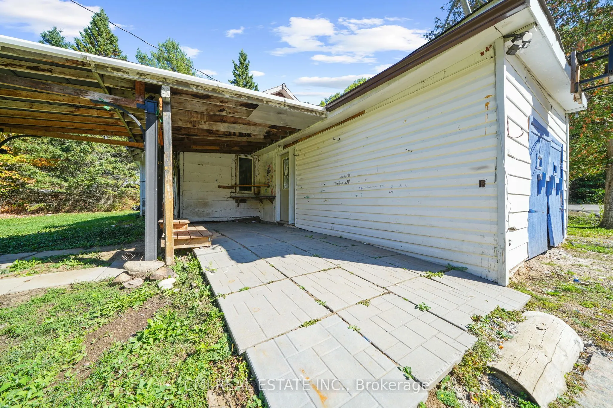 1093 South Lake Road