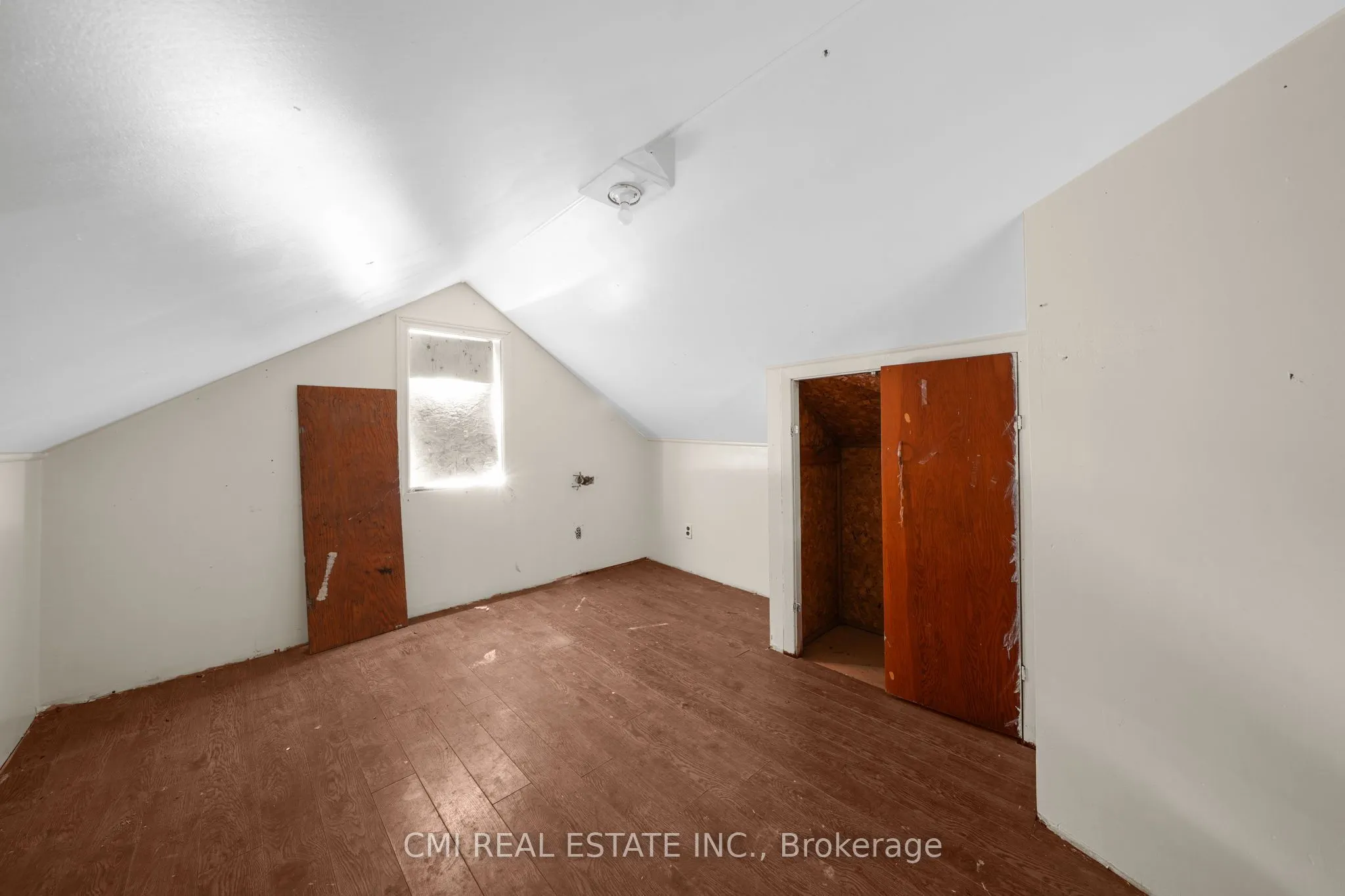 1093 South Lake Road