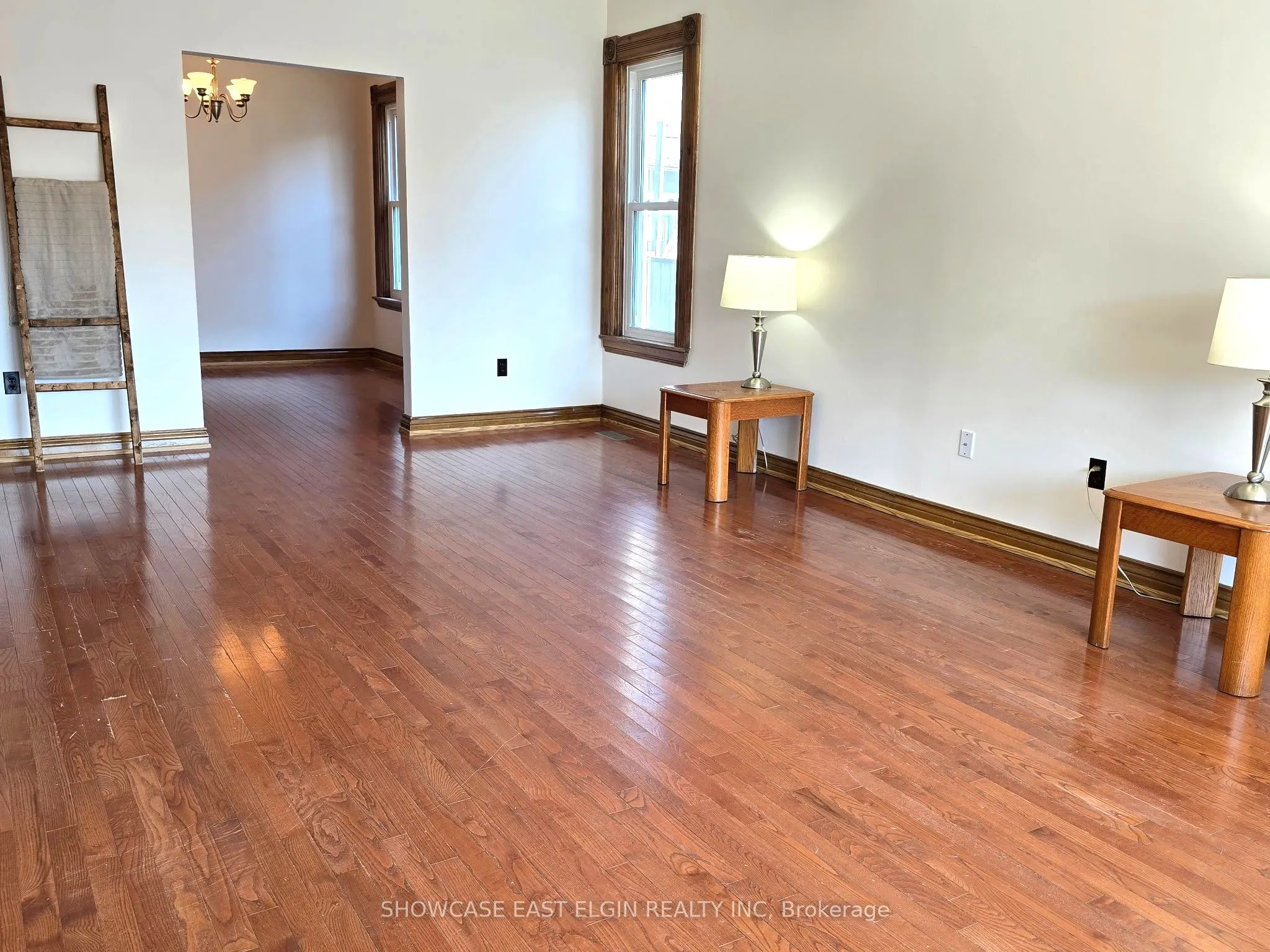 45 Pine Street E