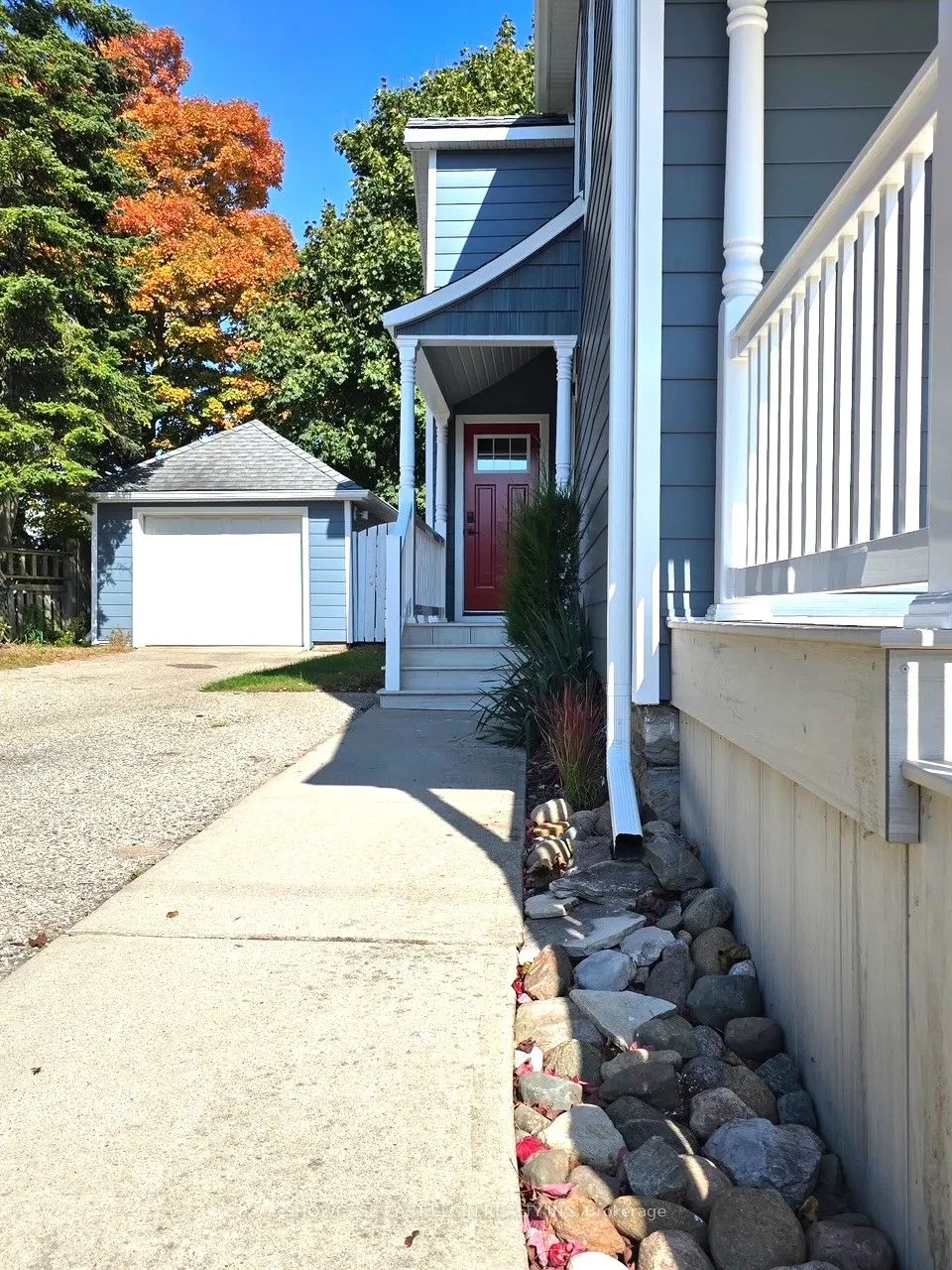 45 Pine Street E