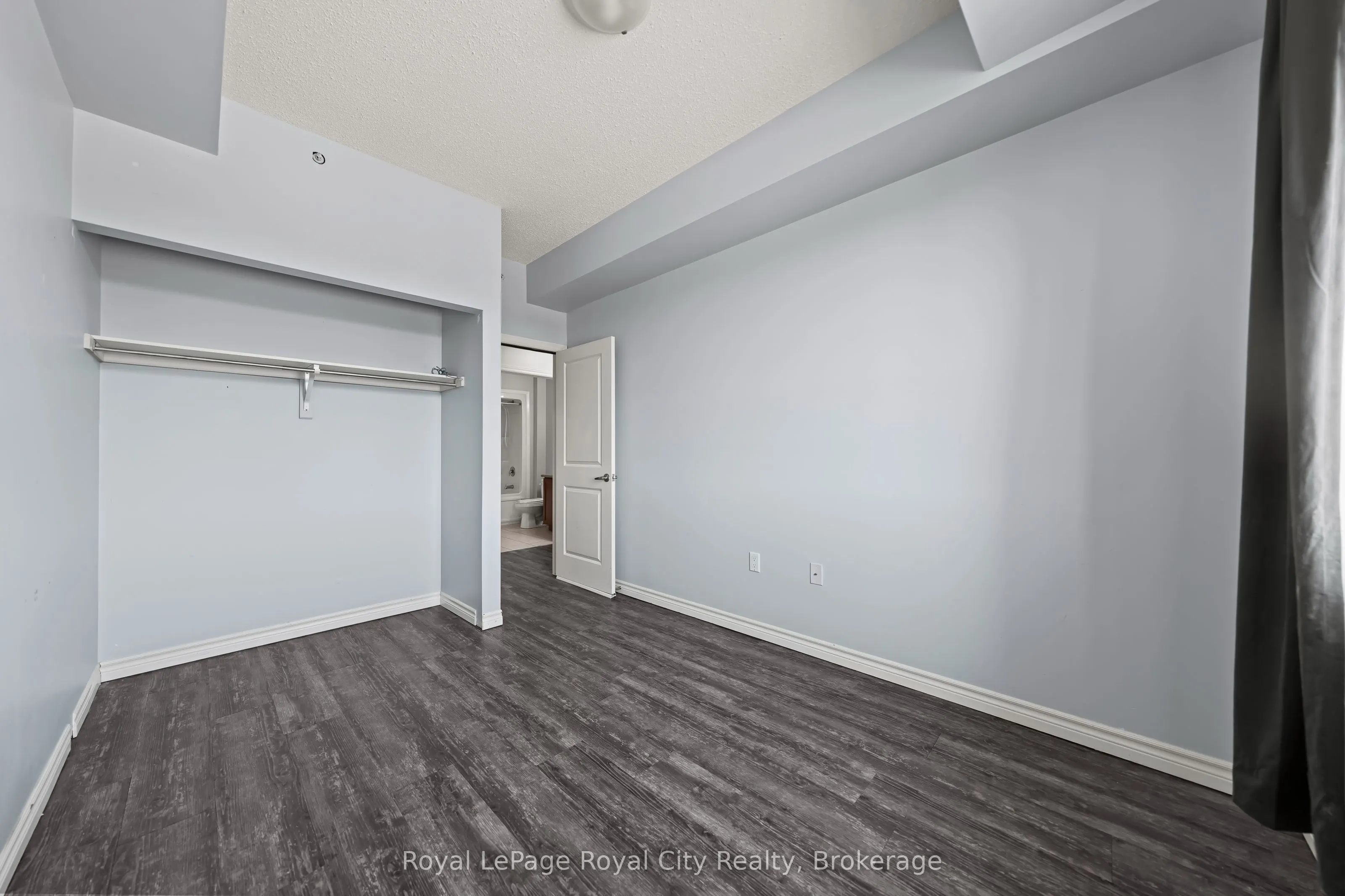 1077 Gordon Street S, #417