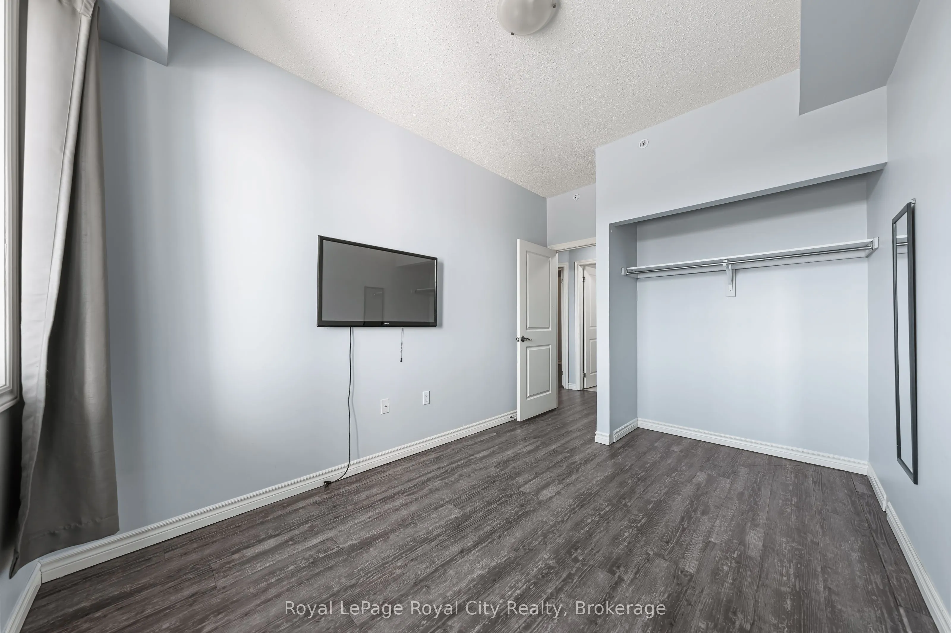 1077 Gordon Street S, #417