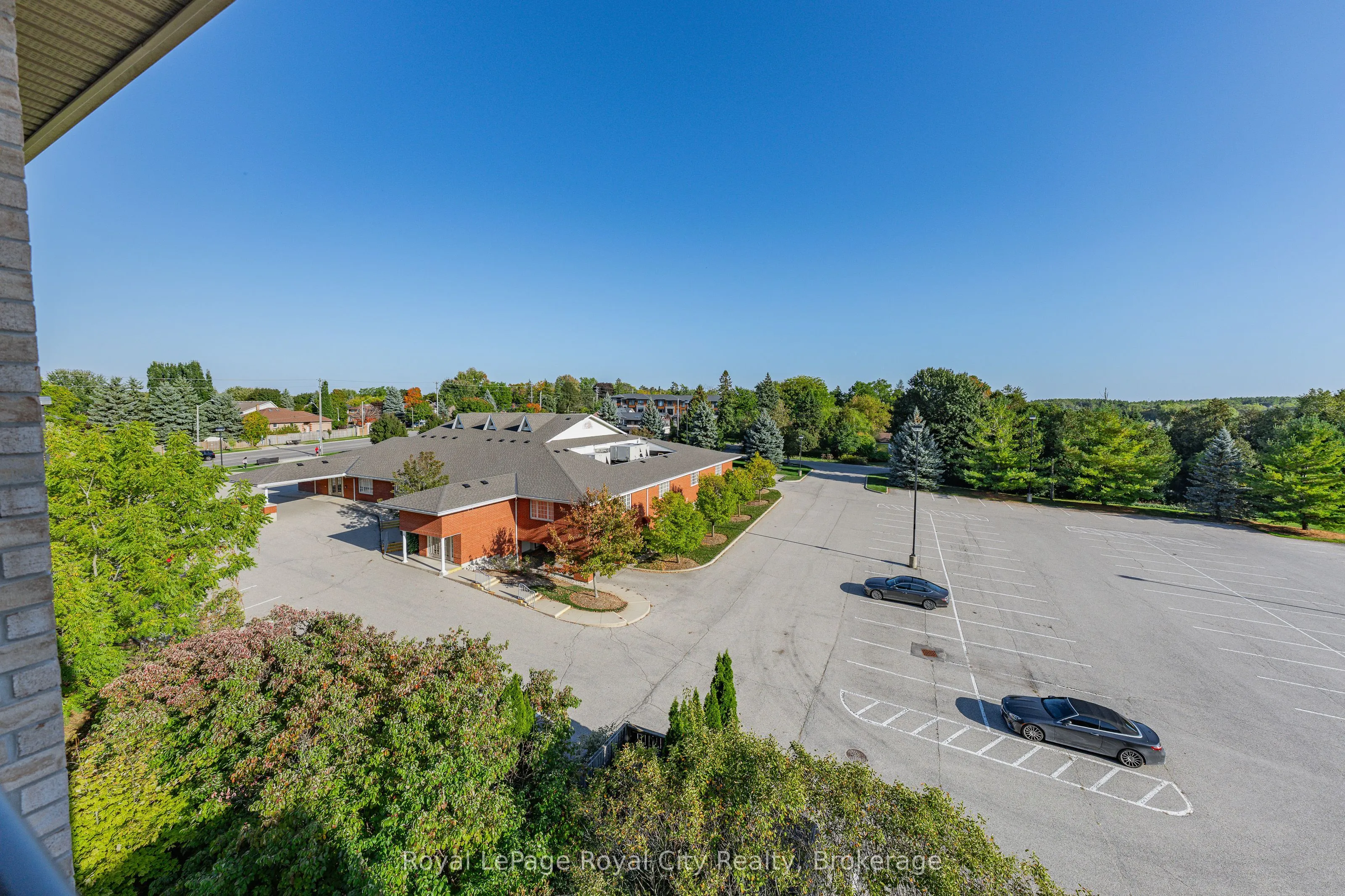 1077 Gordon Street S, #417