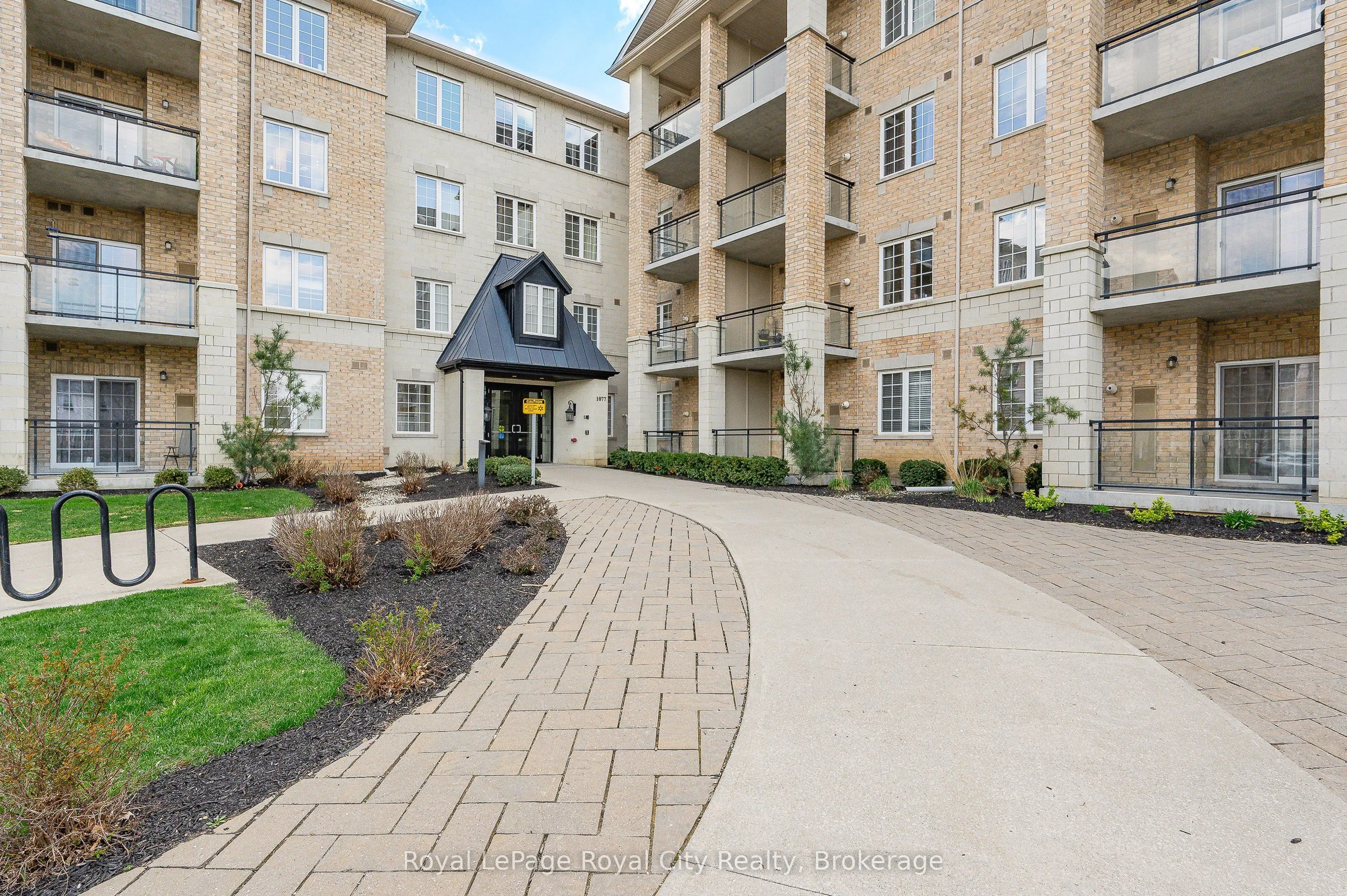 1077 Gordon Street S, #417