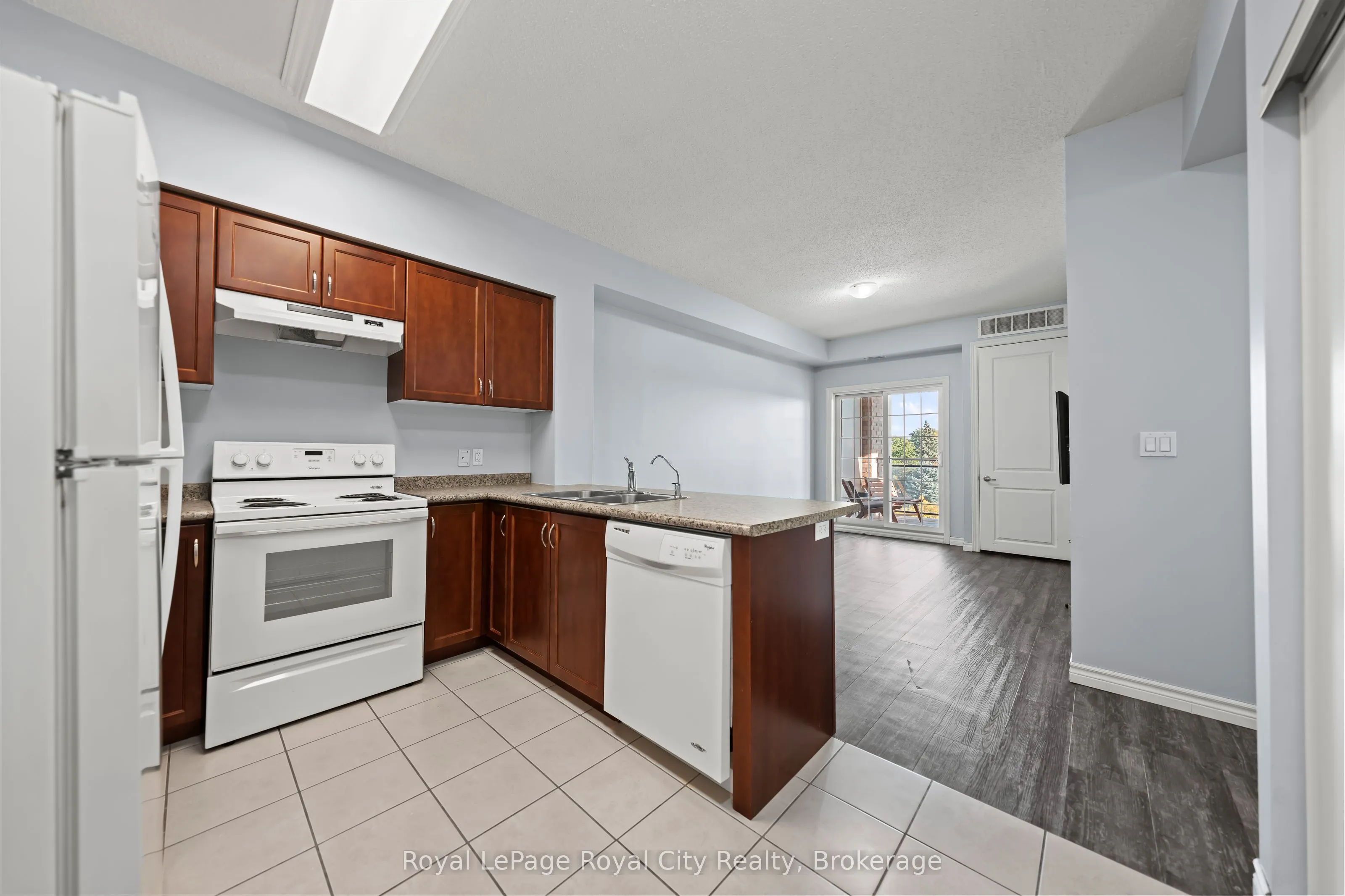 1077 Gordon Street S, #417