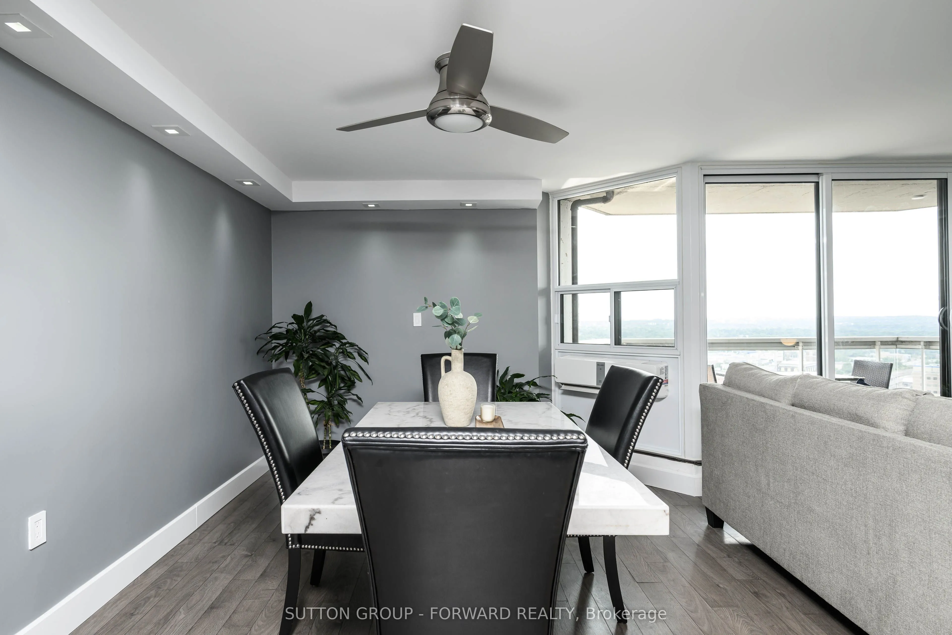 323 Colborne Street, #2701