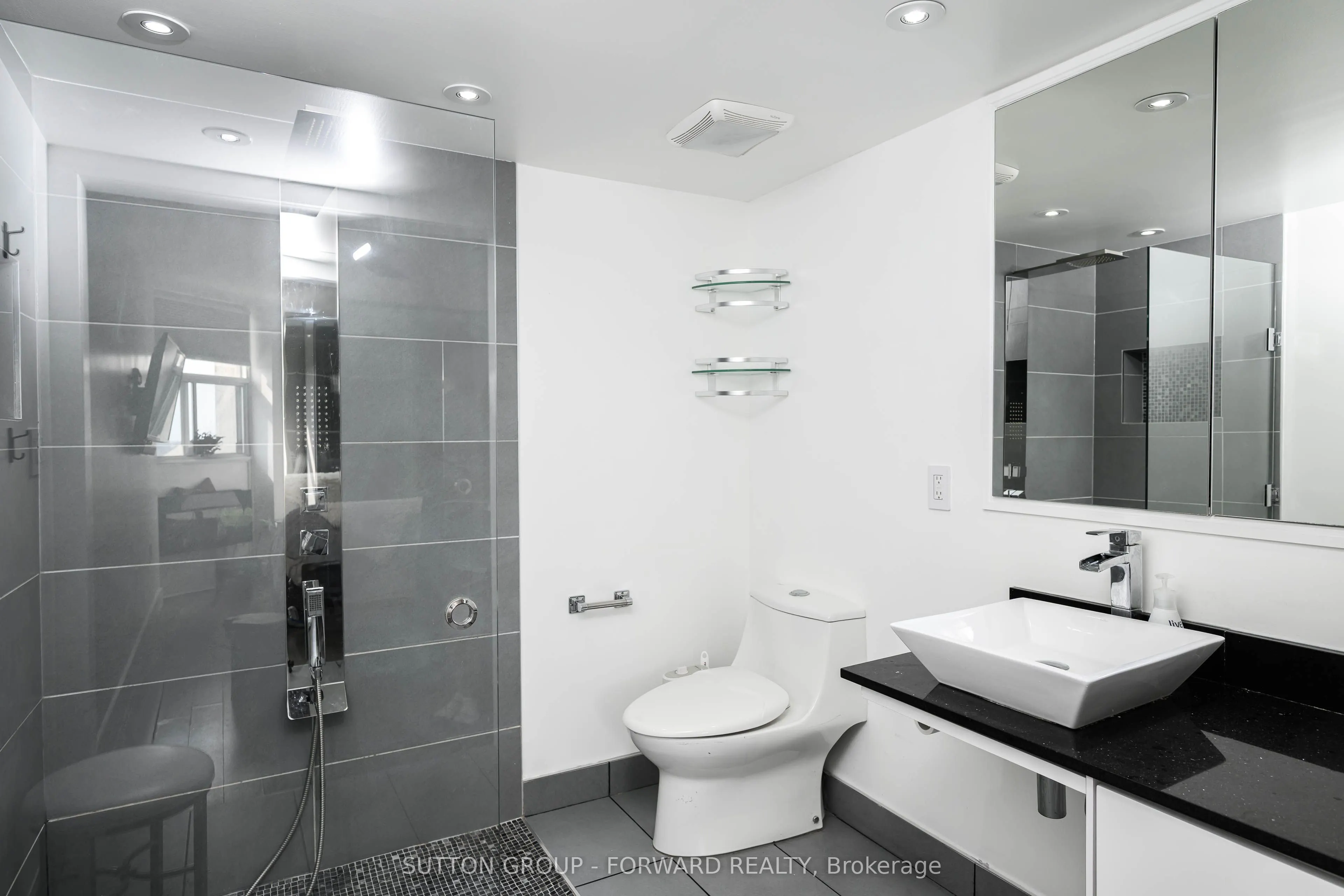 323 Colborne Street, #2701