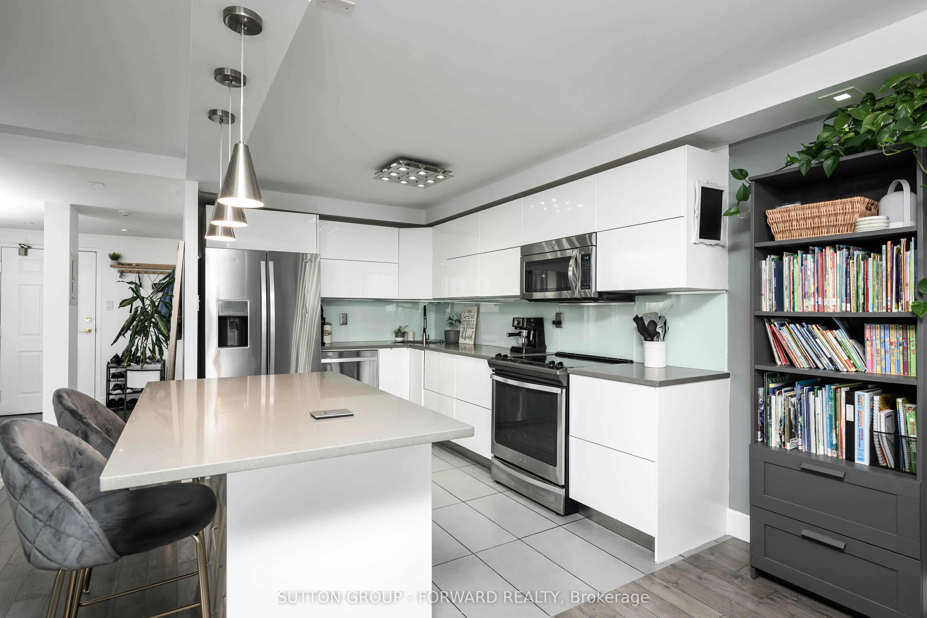 323 Colborne Street, #2701
