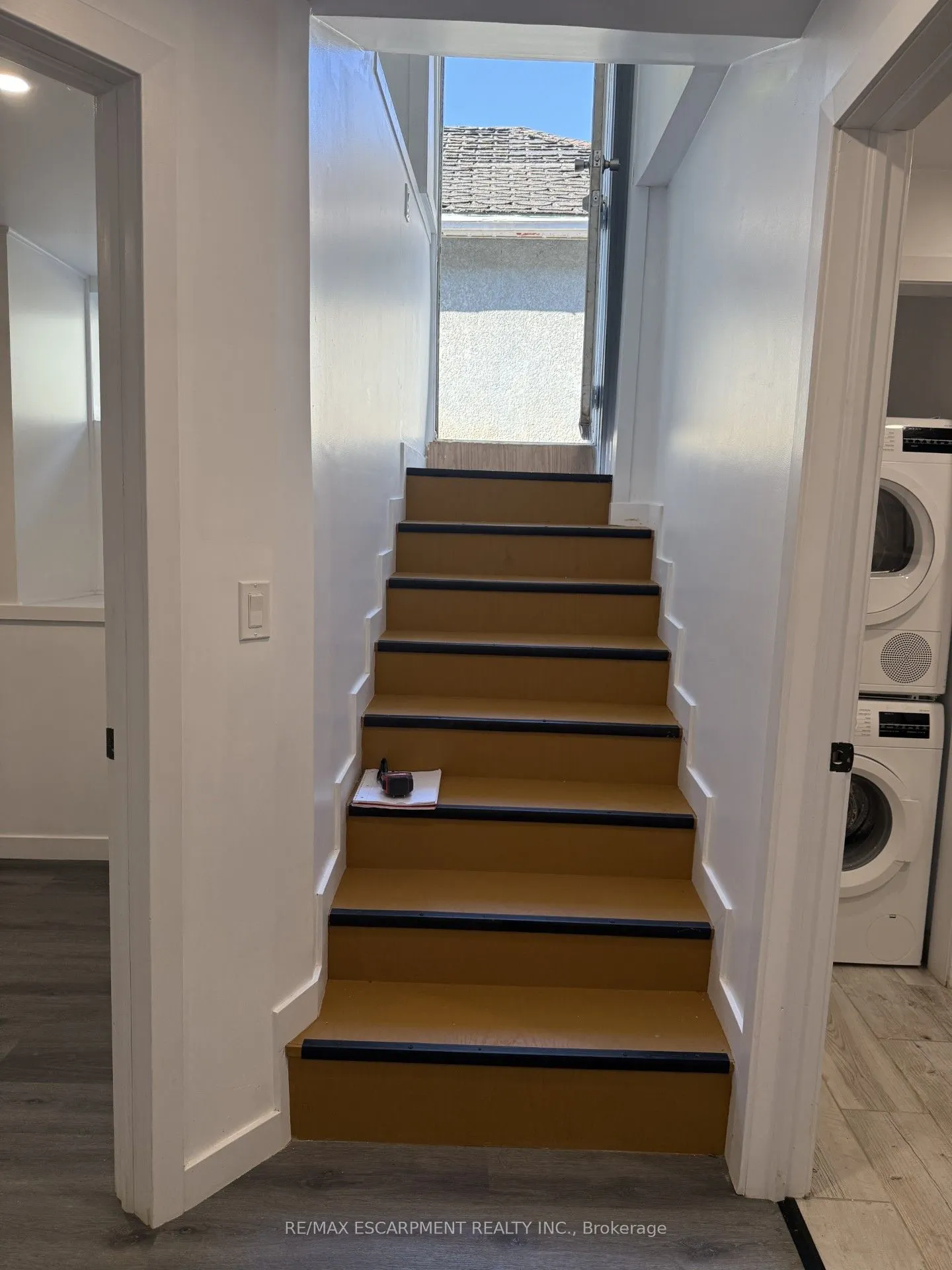 34 Welland Street, #Lower