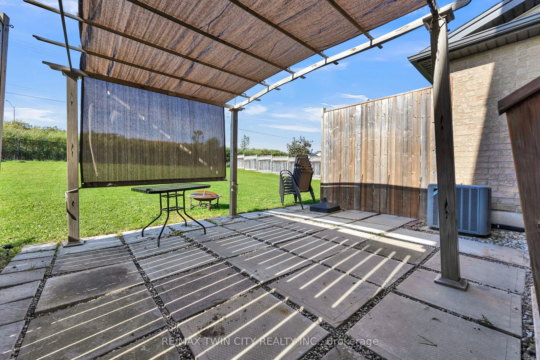 252 Countrystone Crescent