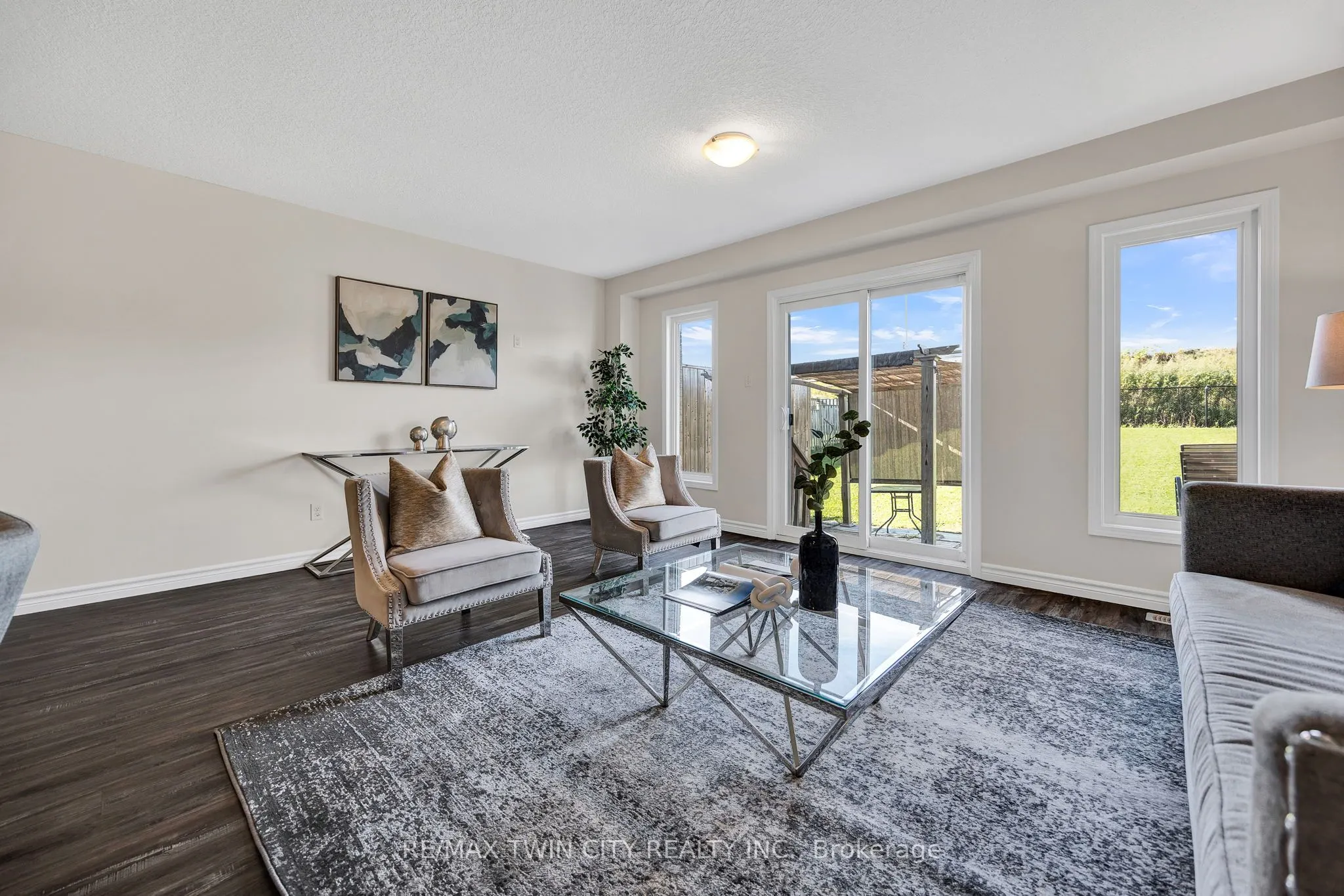 252 Countrystone Crescent