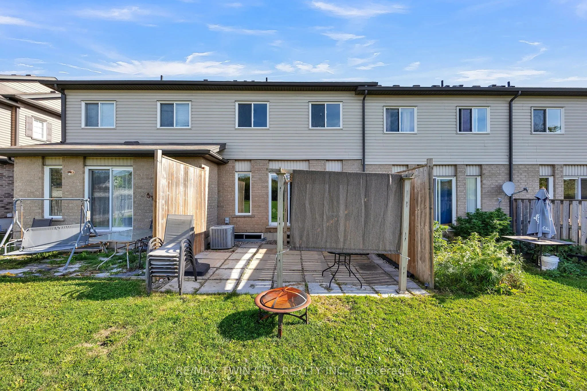252 Countrystone Crescent
