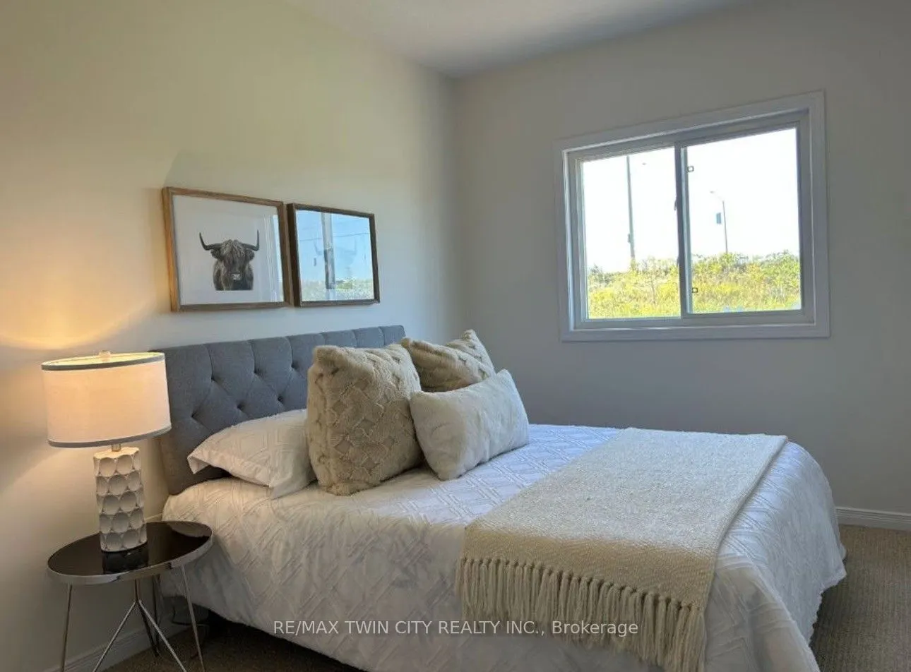 252 Countrystone Crescent