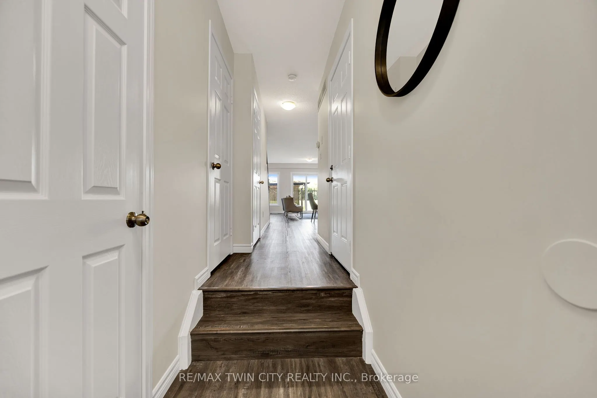 252 Countrystone Crescent