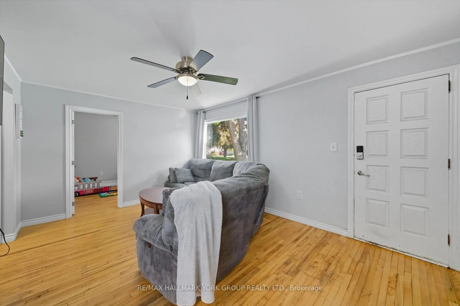 24 Churchill Crescent