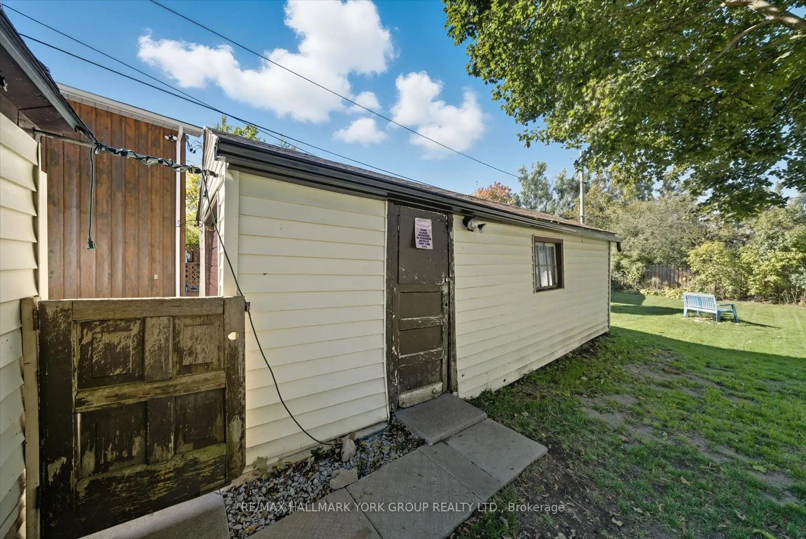 24 Churchill Crescent