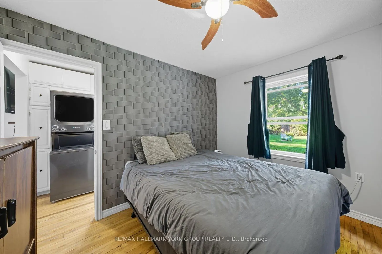 24 Churchill Crescent