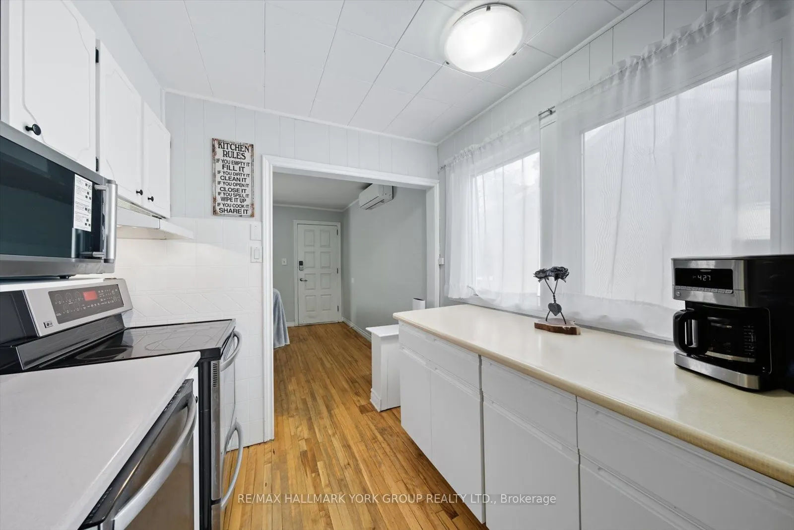 24 Churchill Crescent