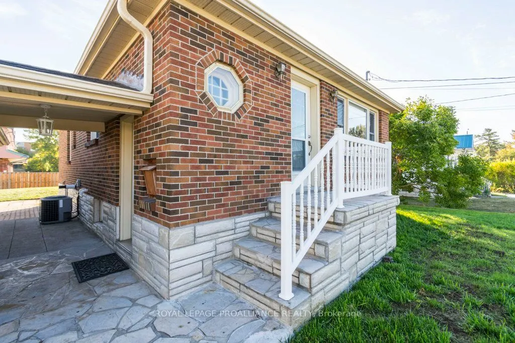 18 Holmes Road