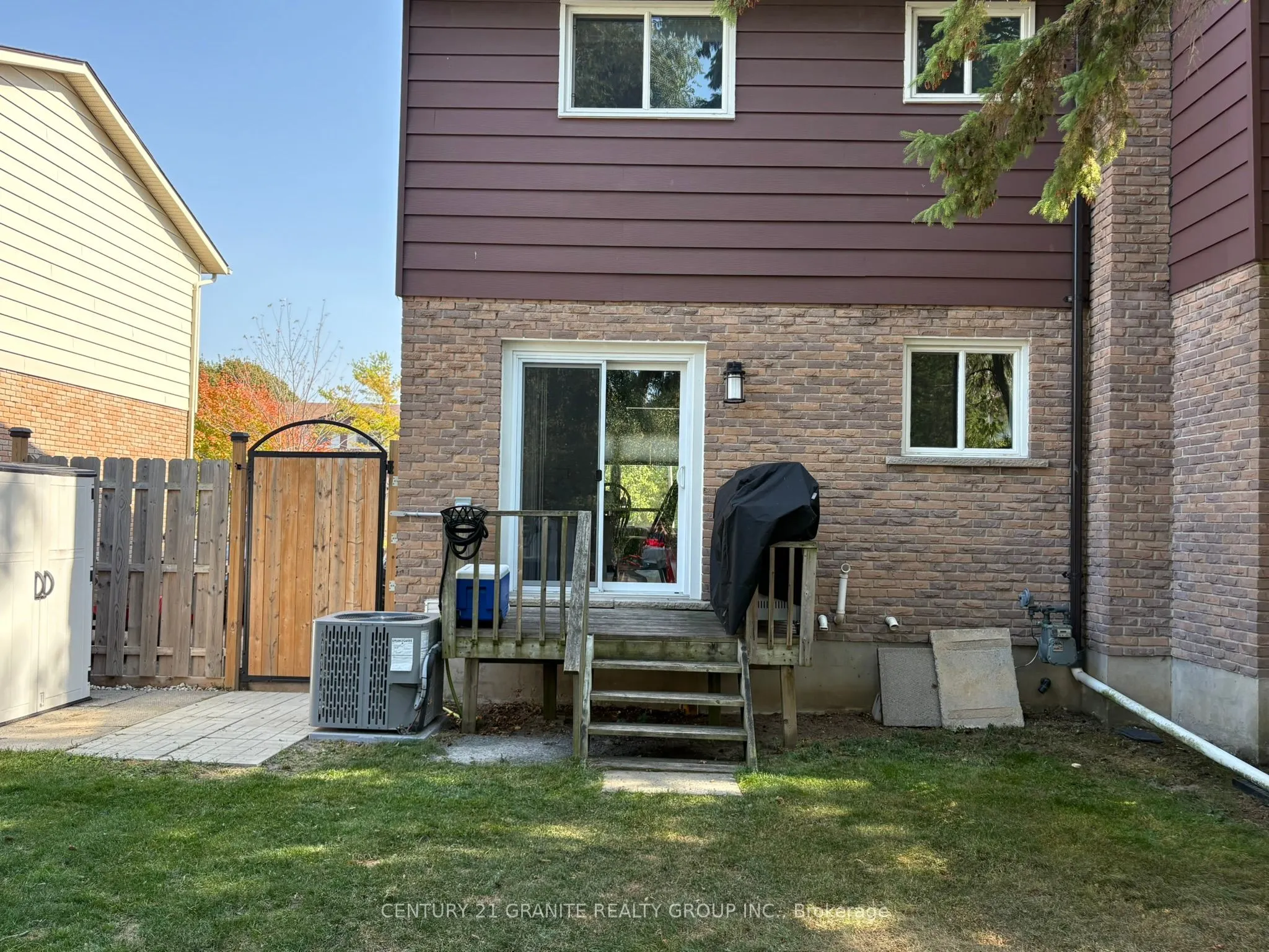 1019 Sprucewood Crescent