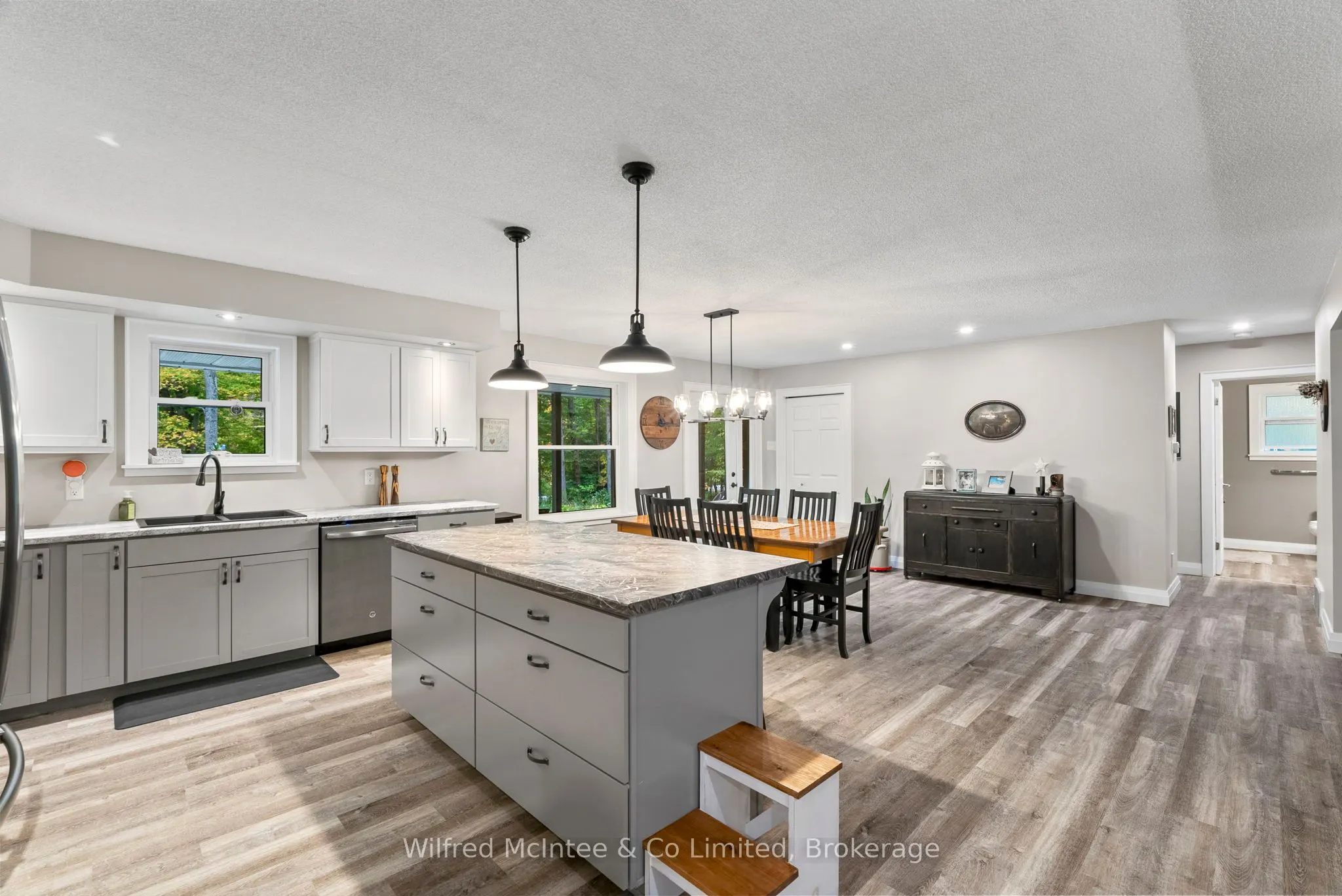 442289 Concession 21