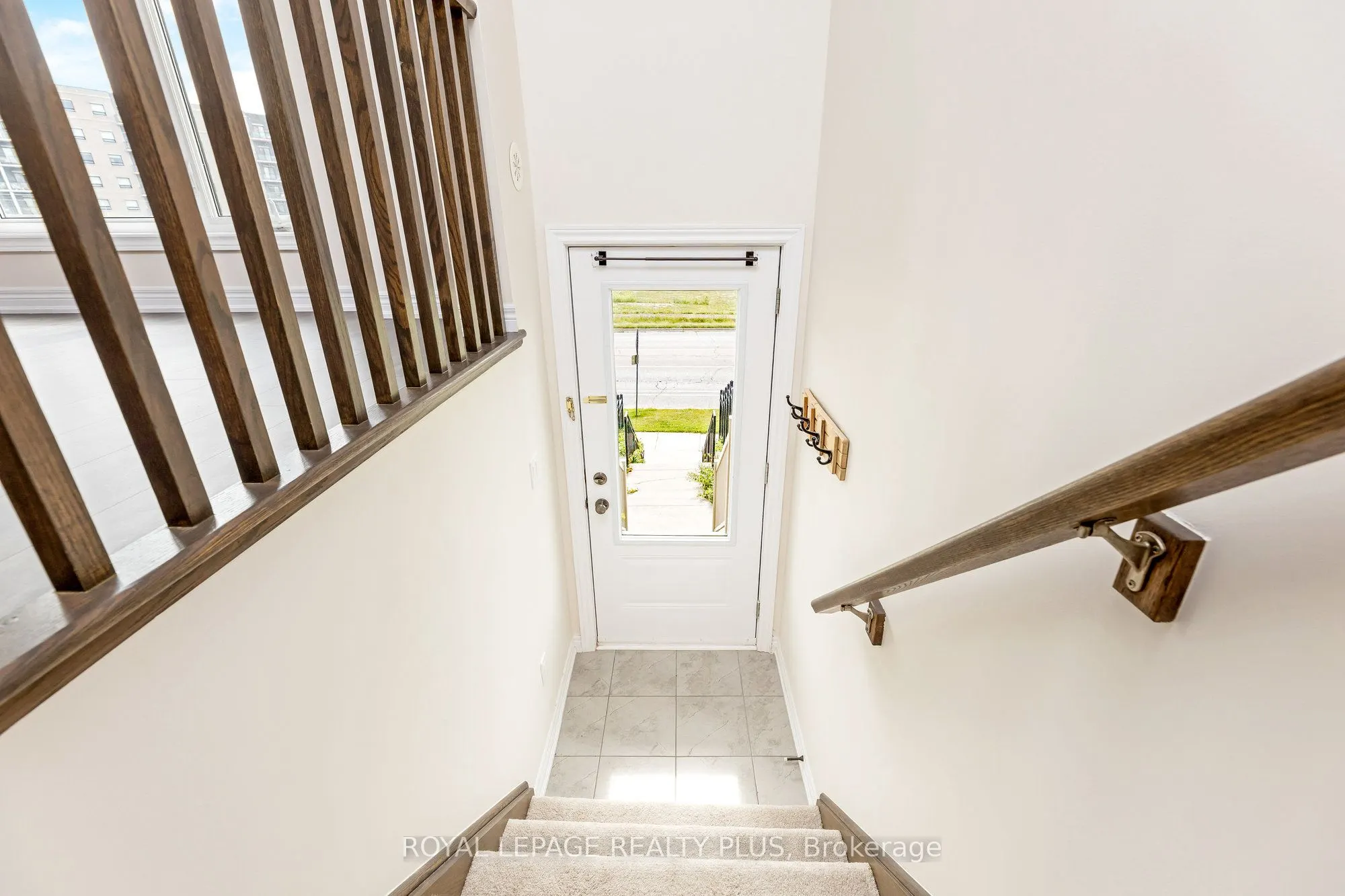 120 Watson Parkway N, #1