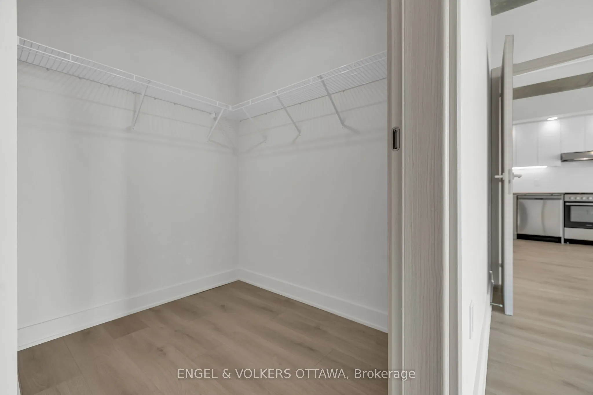 199 Rideau Street, #2411
