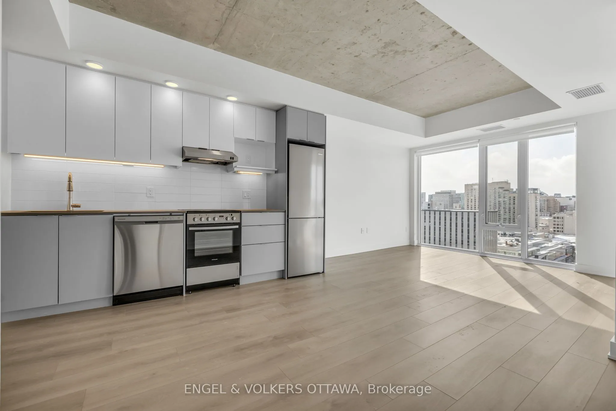 199 Rideau Street, #2411