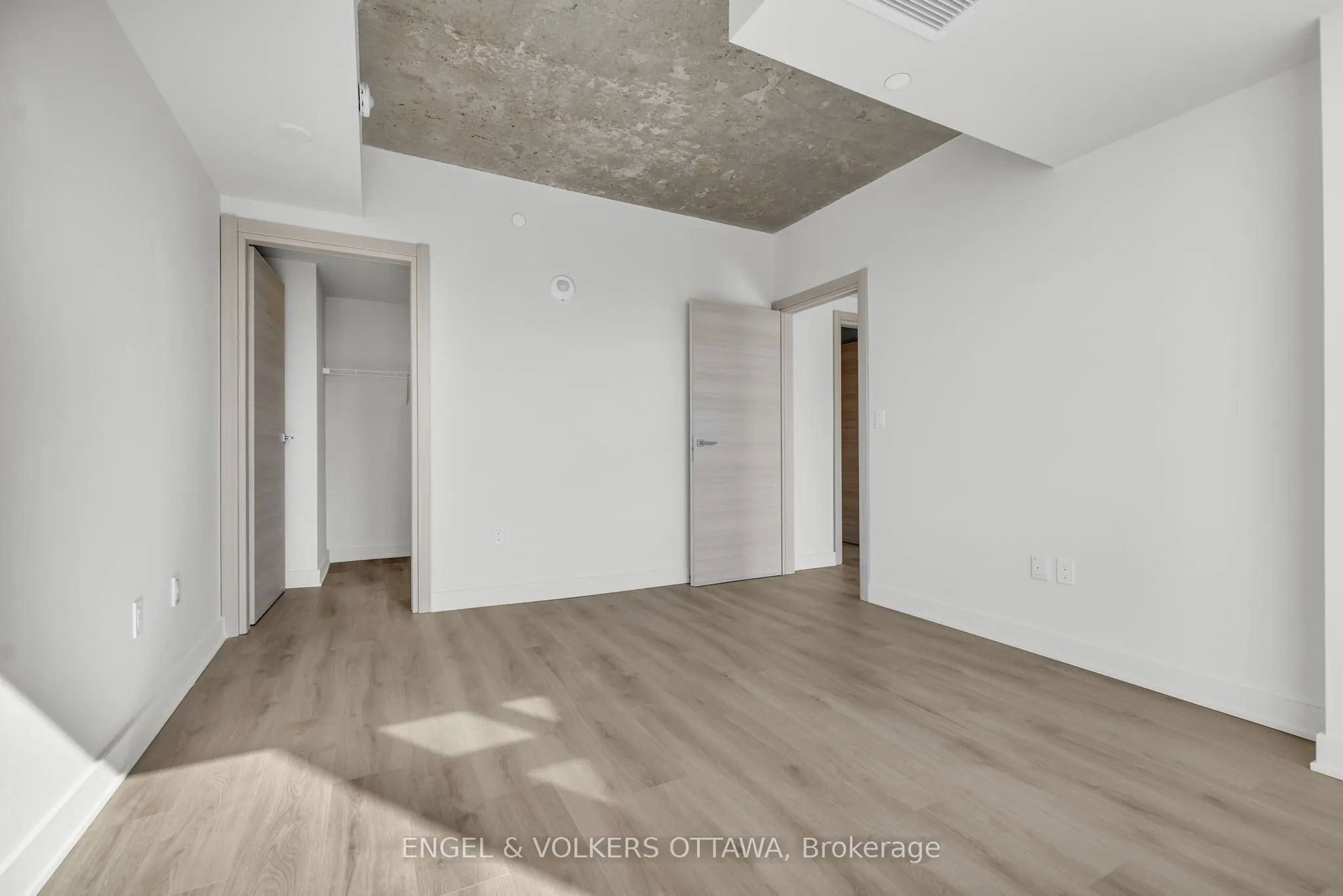199 Rideau Street, #2411