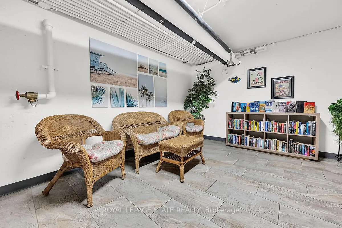 9 Grant Boulevard, #107