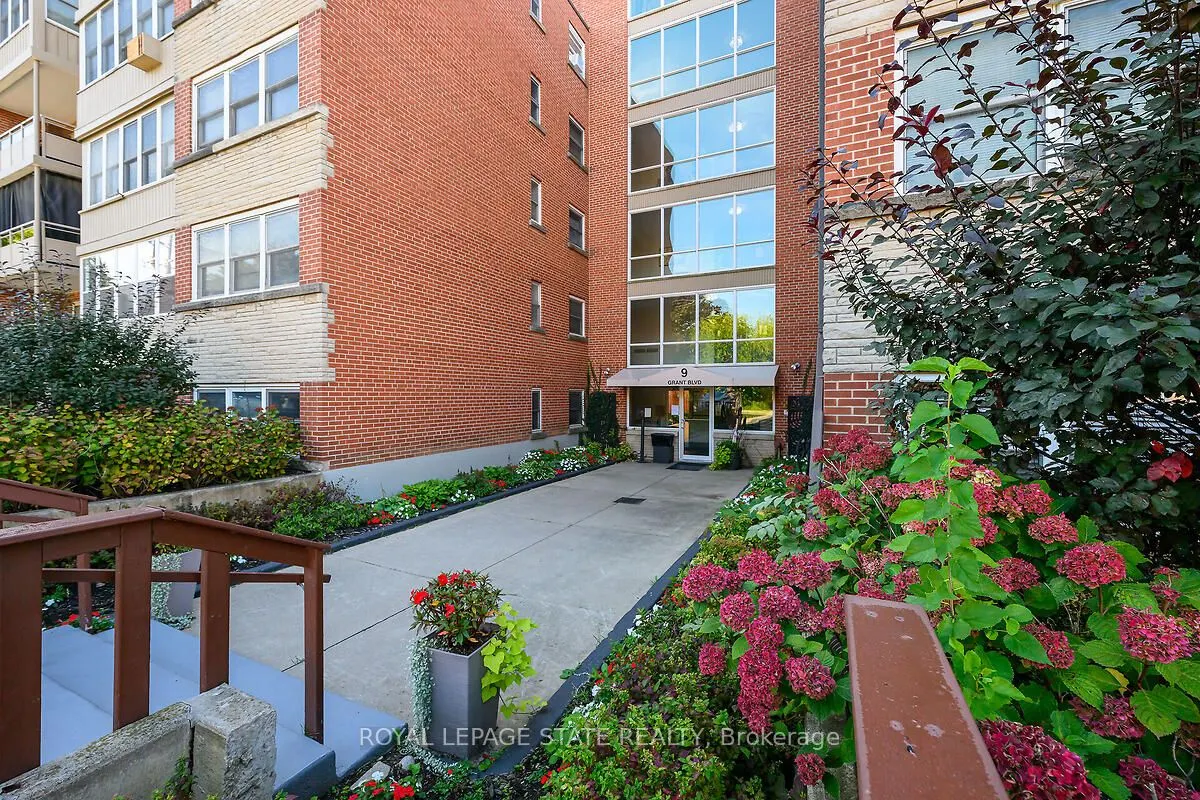 9 Grant Boulevard #107